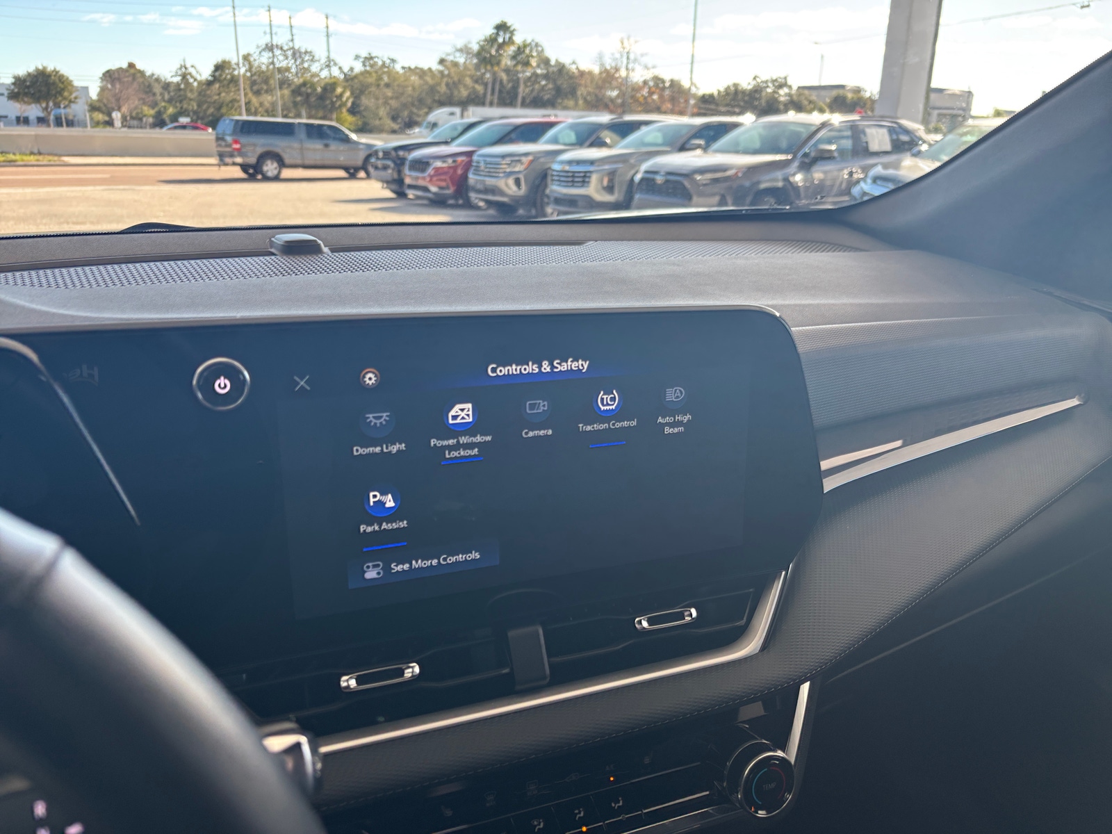 Thumbnail: 2025 Chevrolet Equinox - 4