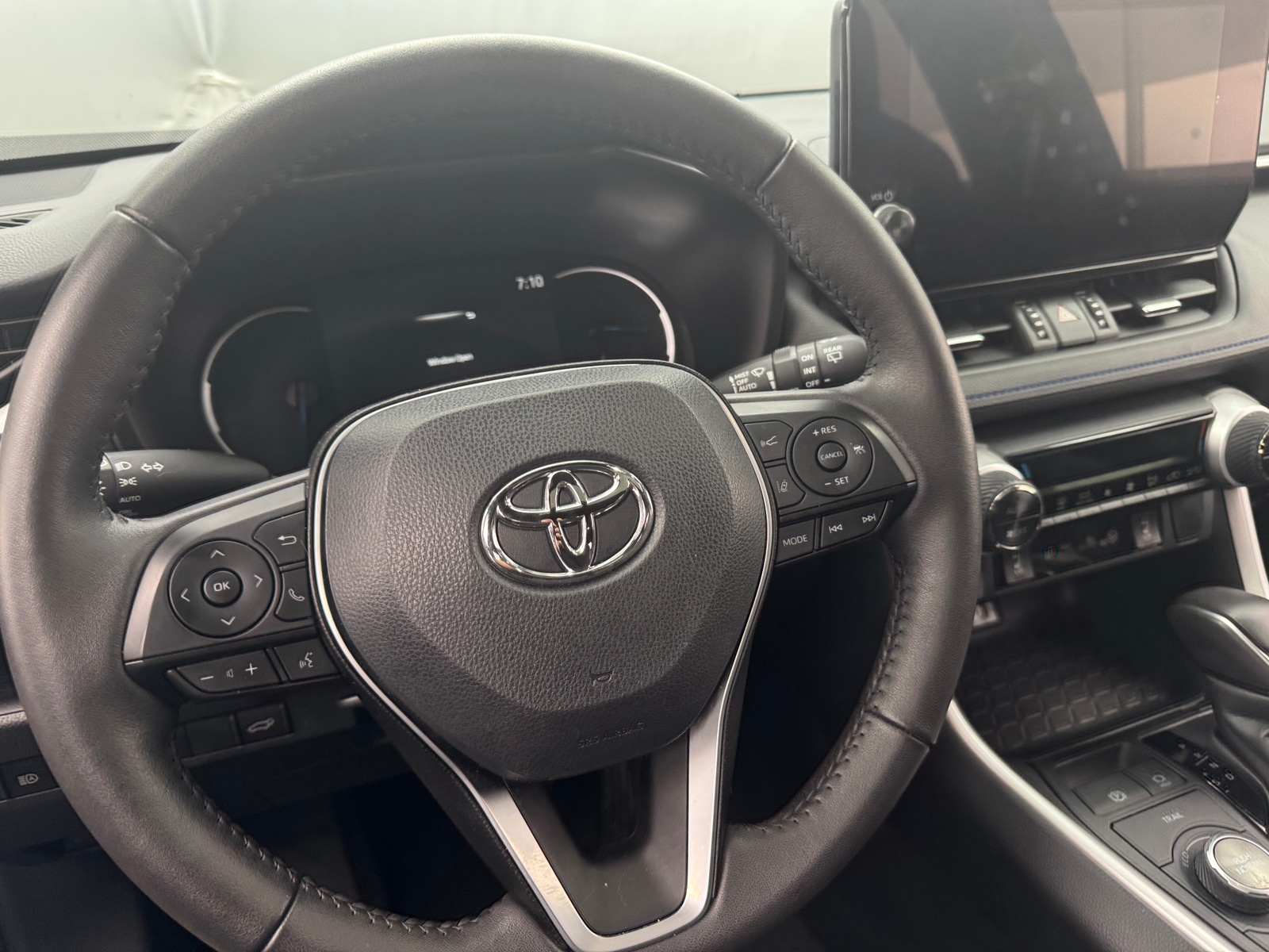 Thumbnail: 2024 Toyota RAV4 - 4