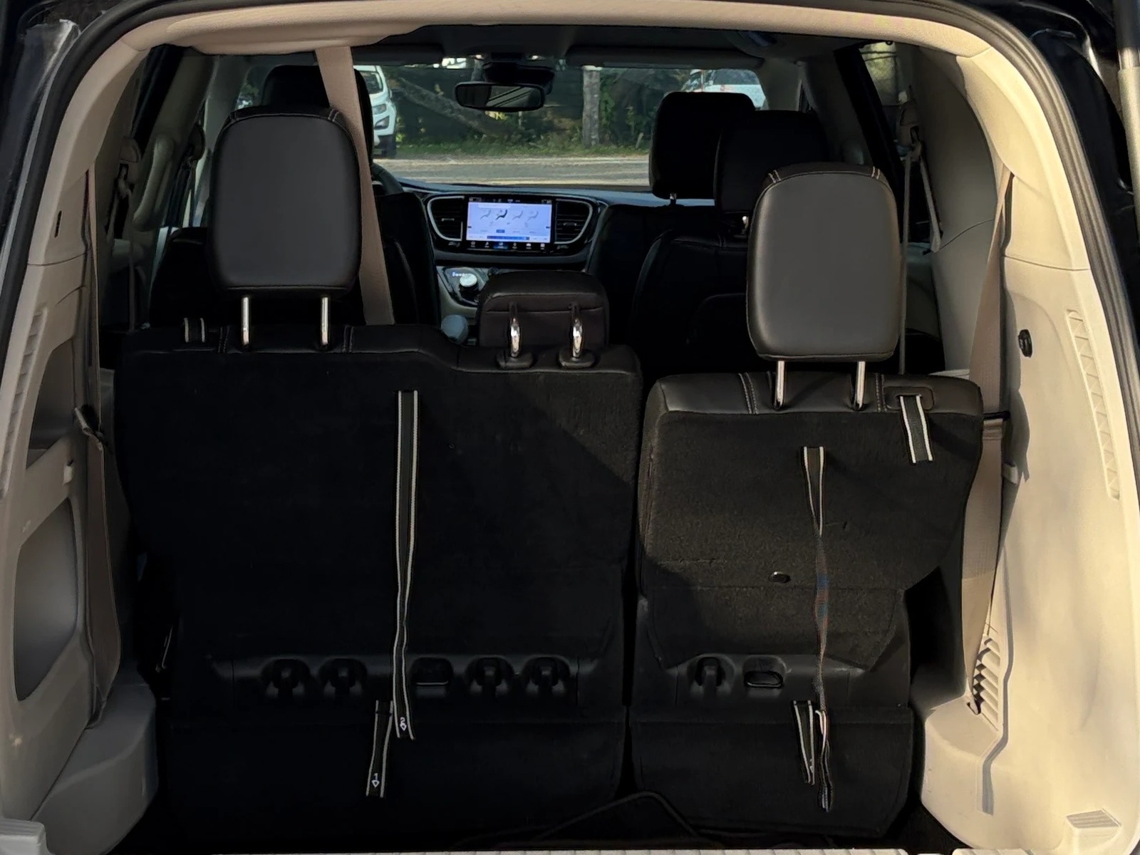 Thumbnail: 2024 Chrysler Pacifica - 4