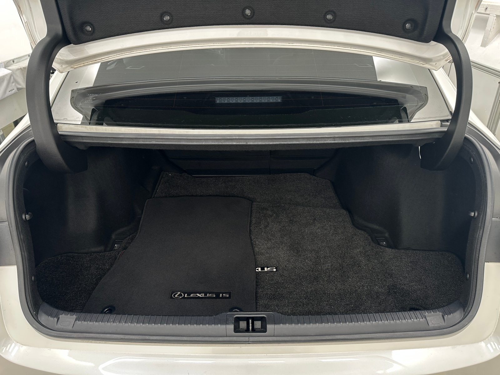 Thumbnail: 2021 Lexus IS - 6