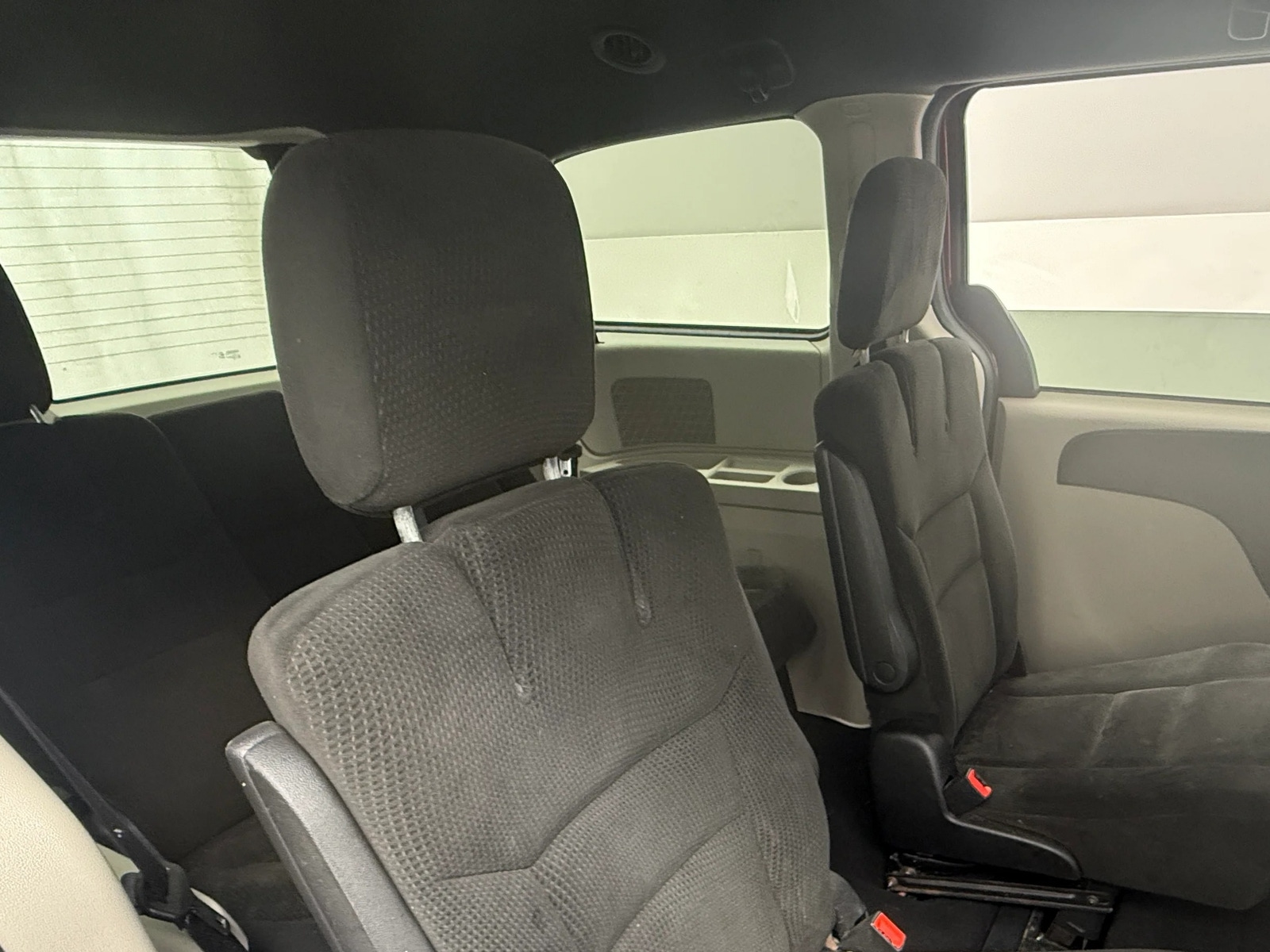 Thumbnail: 2016 Dodge Grand Caravan - 6