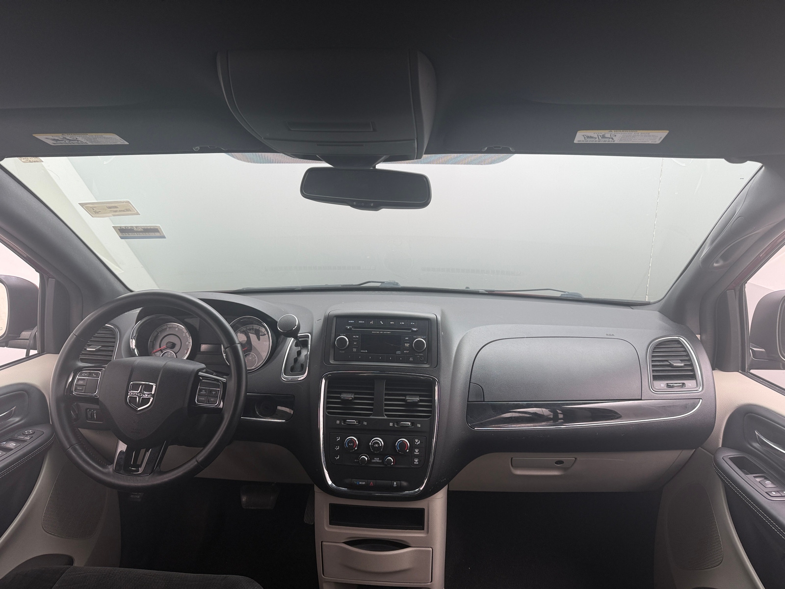 Thumbnail: 2016 Dodge Grand Caravan - 3