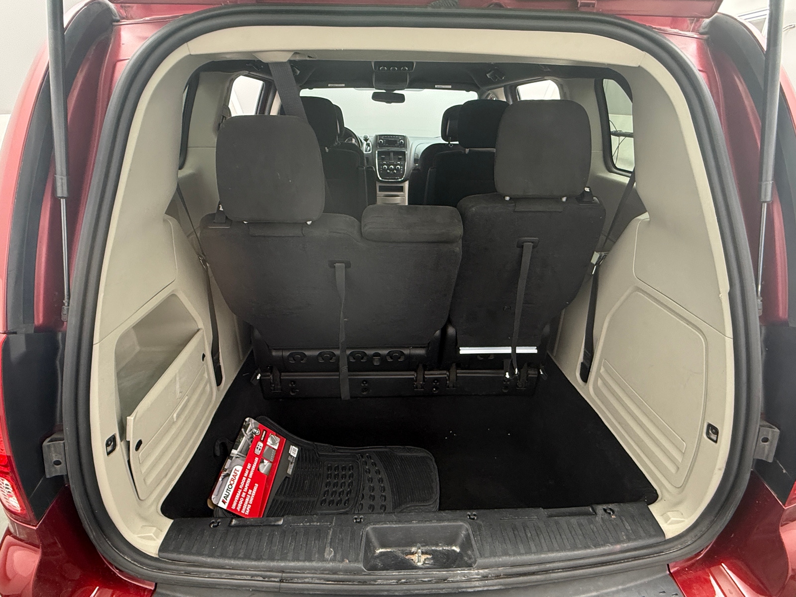 Thumbnail: 2016 Dodge Grand Caravan - 7