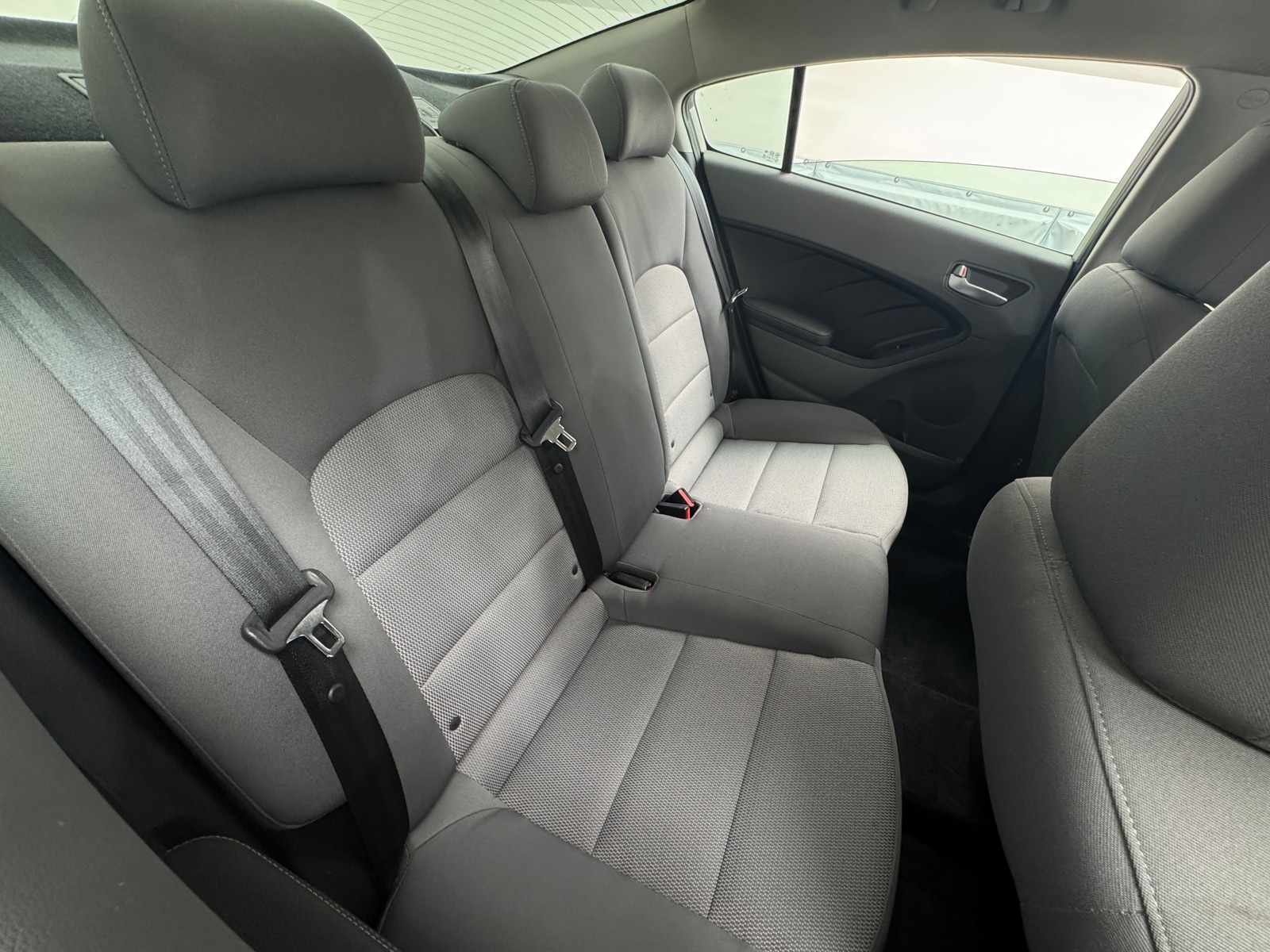 Thumbnail: 2017 Kia Forte - 6