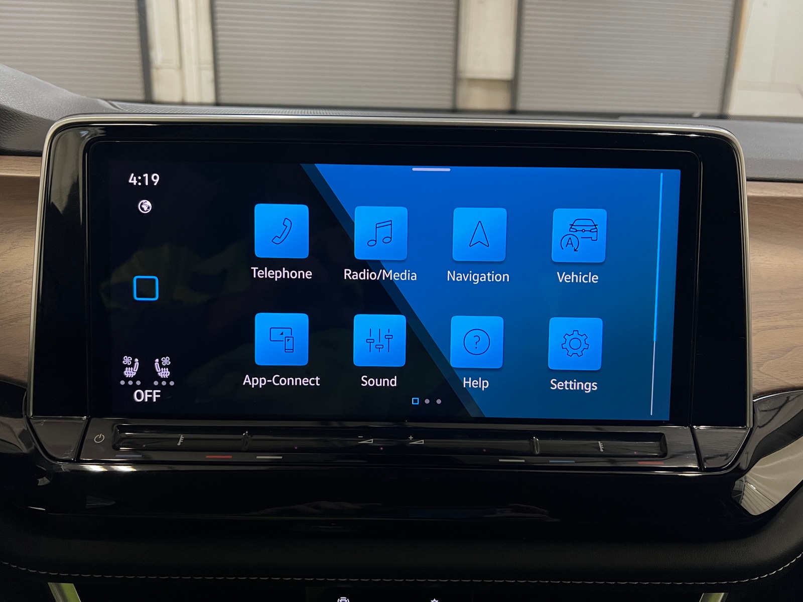 Thumbnail: 2025 Volkswagen Atlas - 3