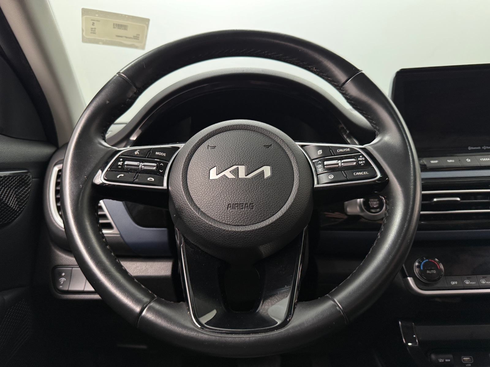 Thumbnail: 2023 Kia Seltos - 5