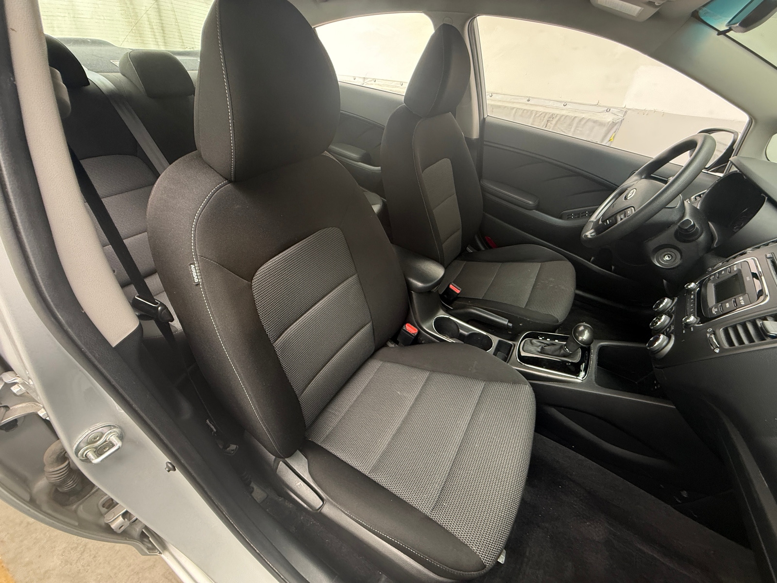 Thumbnail: 2017 Kia Forte - 2