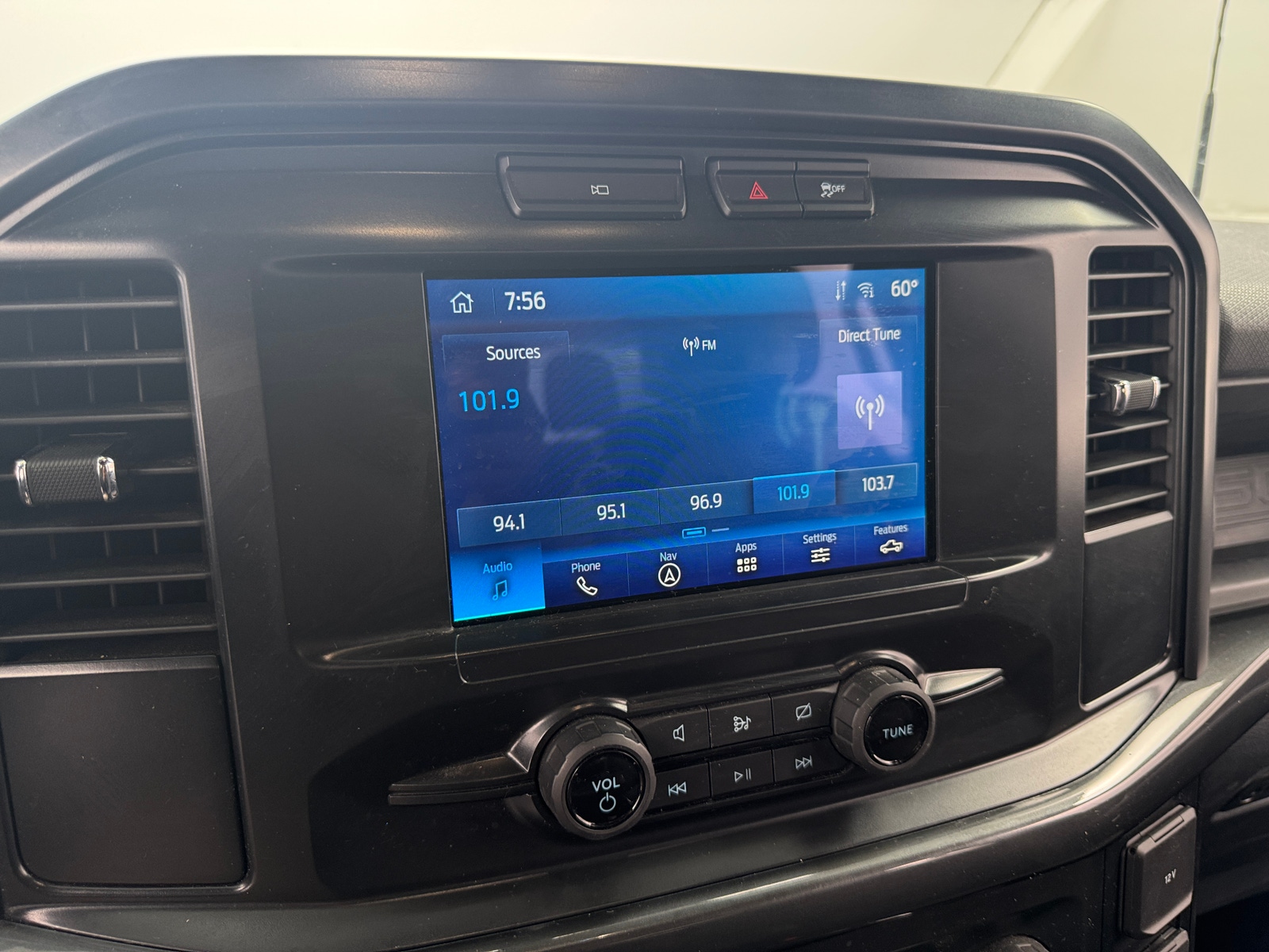 Thumbnail: 2022 Ford Econoline - 4