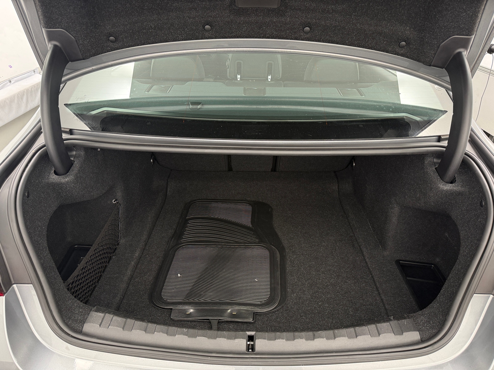 Thumbnail: 2025 BMW 3 Series - 6