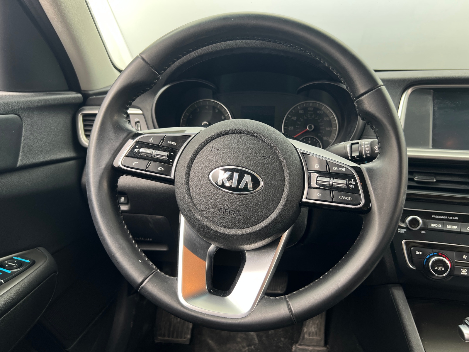 Thumbnail: 2019 Kia Optima - 4