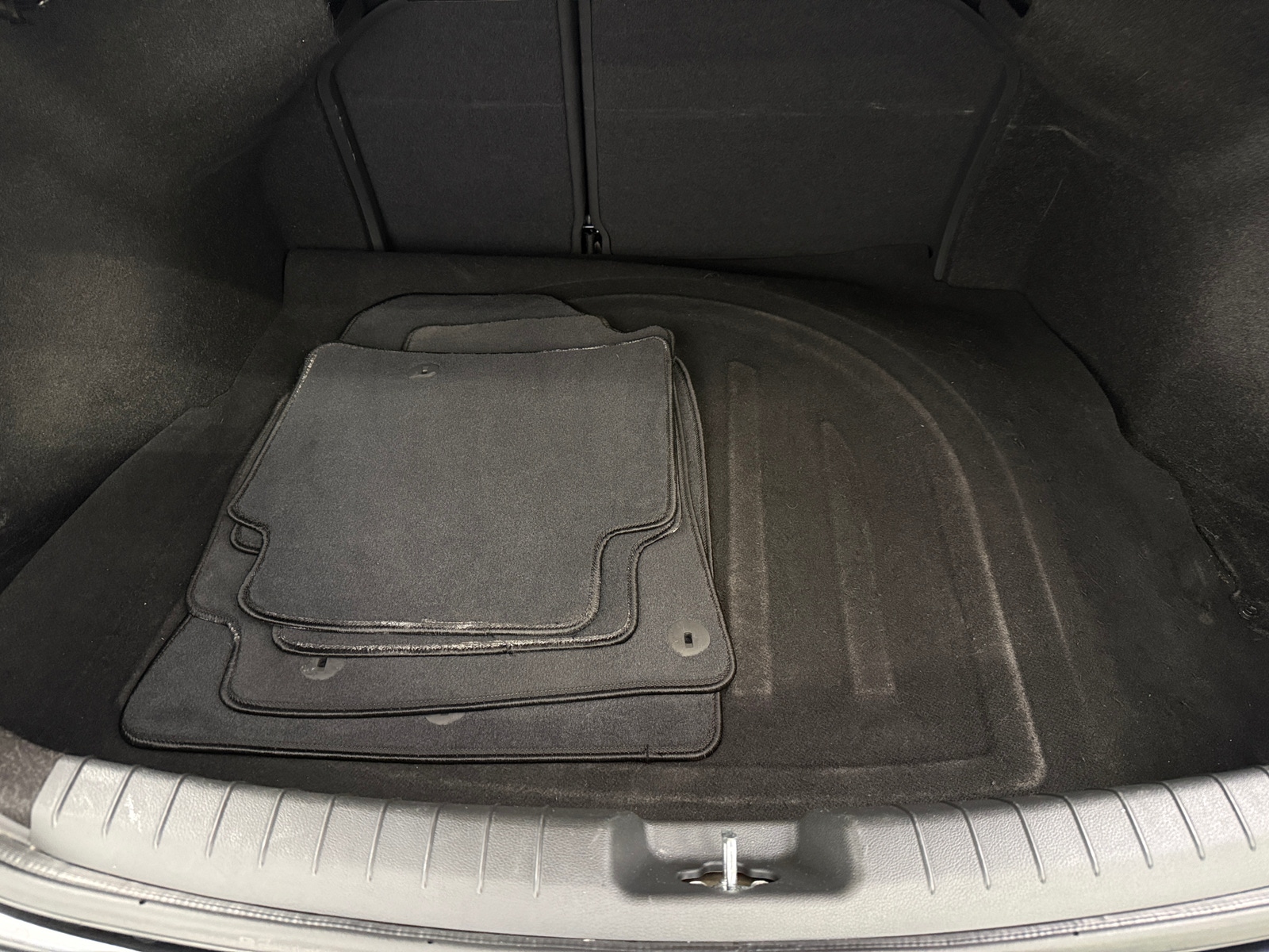 Thumbnail: 2017 Hyundai Elantra - 7