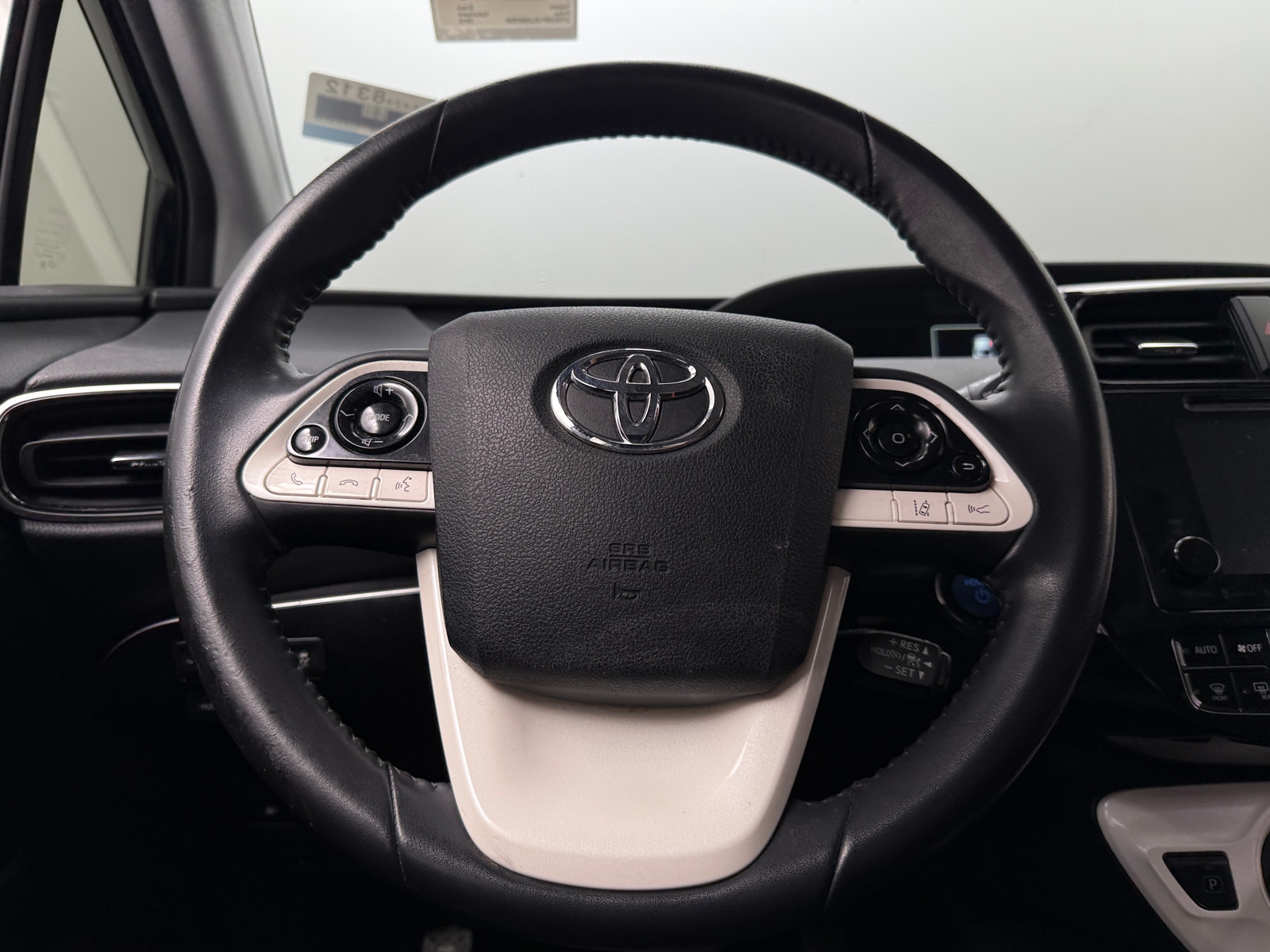 Thumbnail: 2018 Toyota Prius - 5