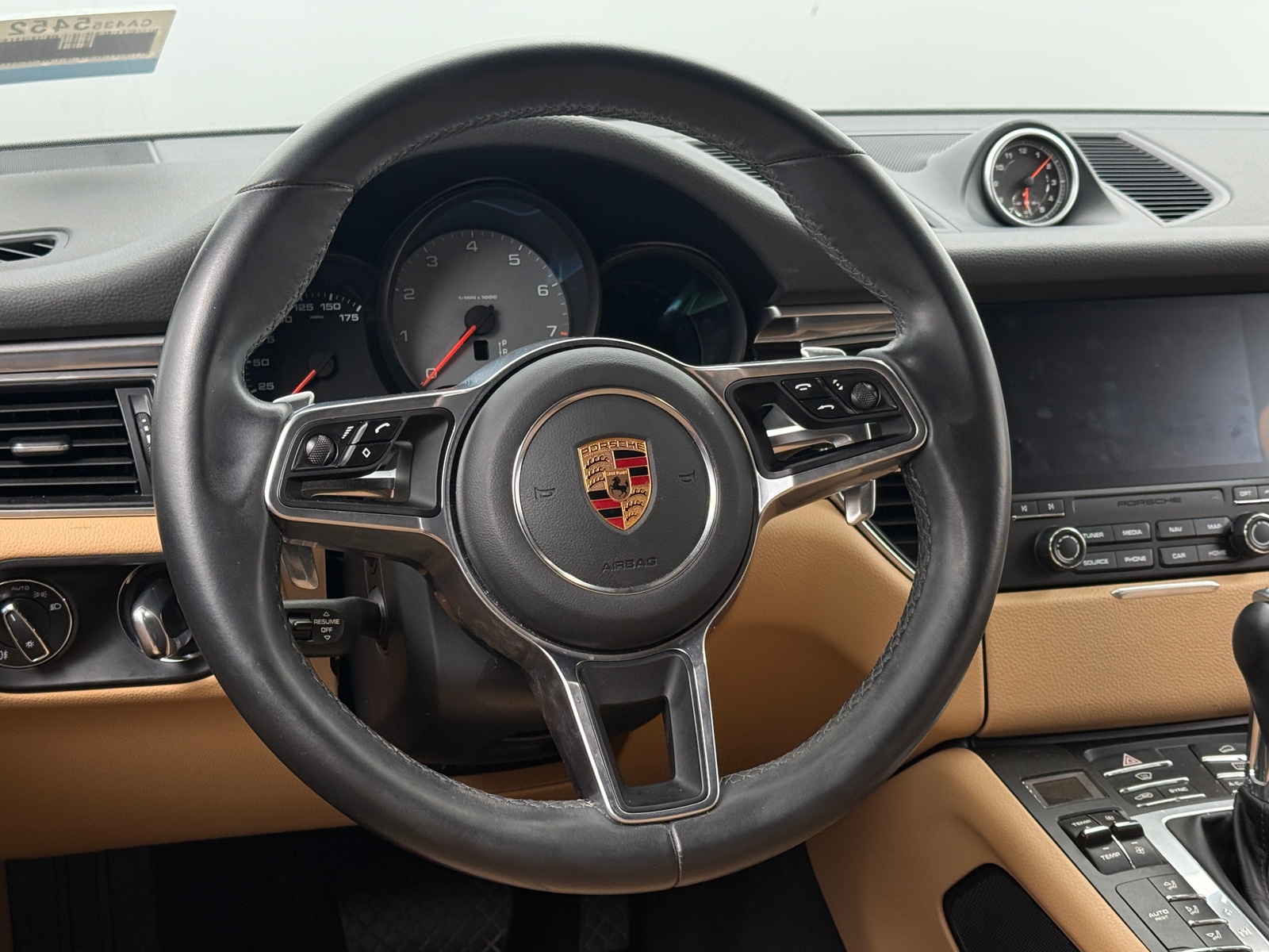 Thumbnail: 2018 Porsche Macan - 4