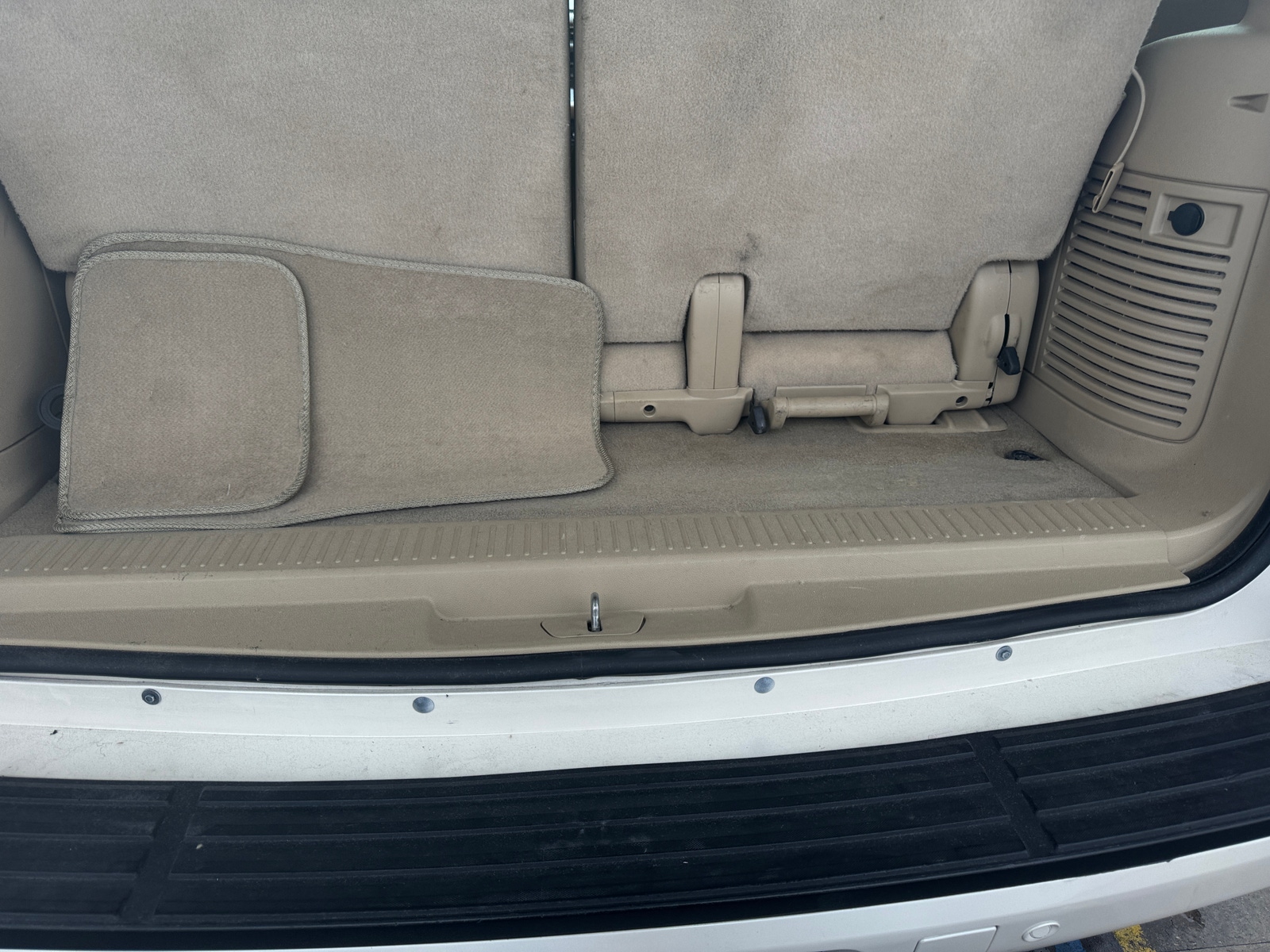 Thumbnail: 2011 GMC Yukon - 6