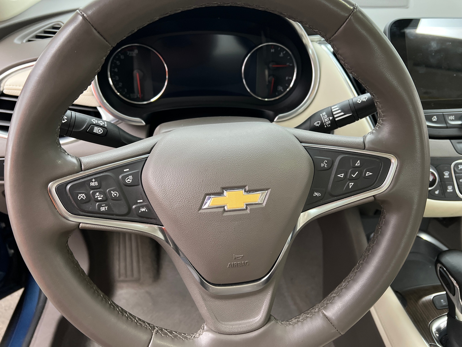 Thumbnail: 2024 Chevrolet Malibu - 4