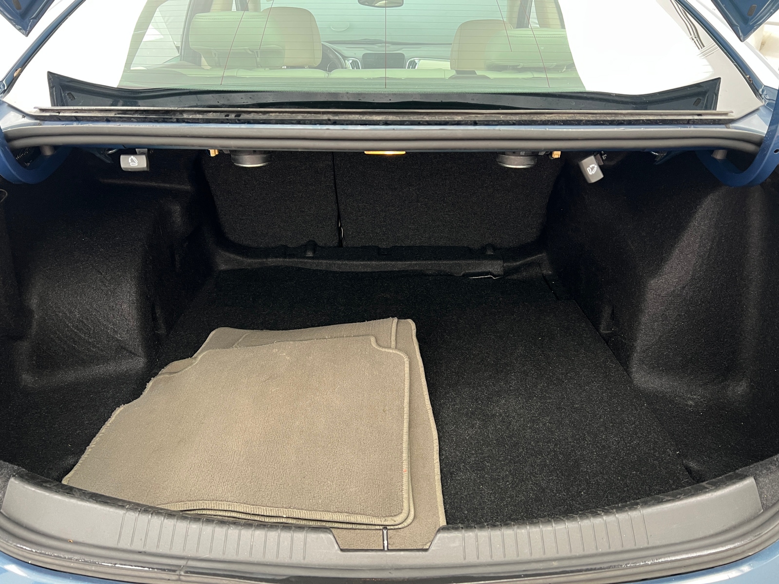 Thumbnail: 2024 Chevrolet Malibu - 6