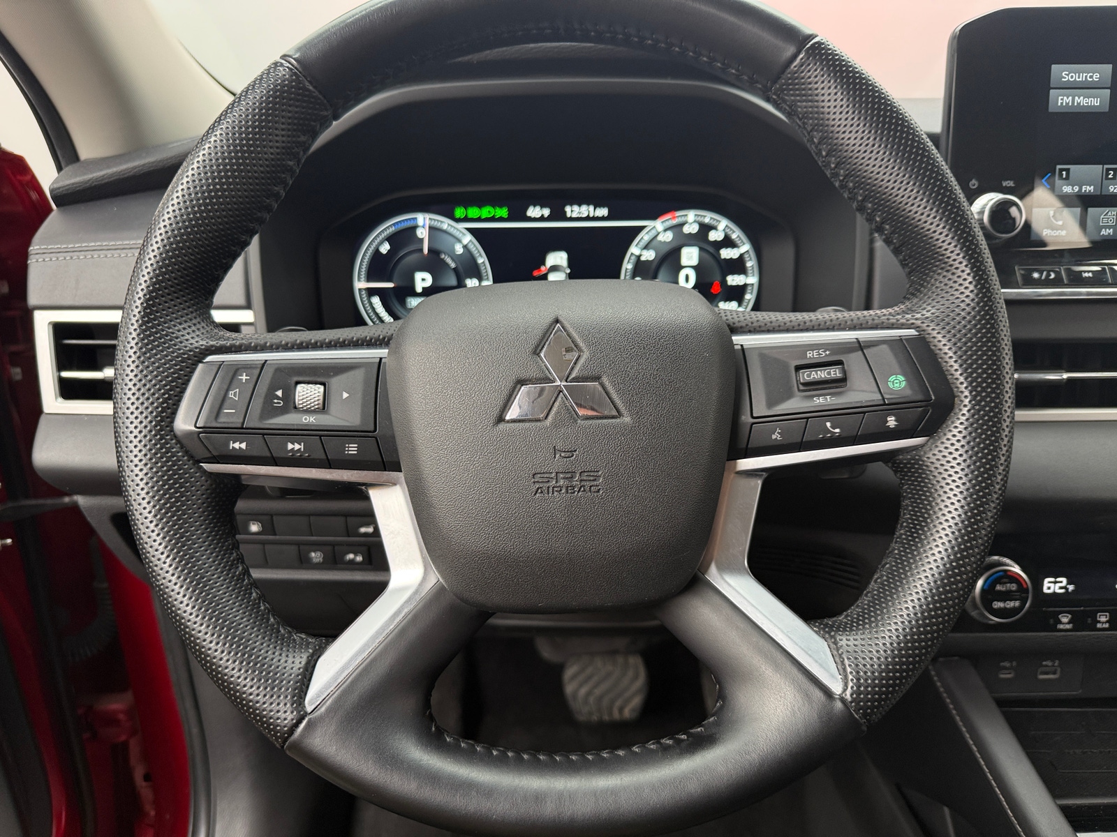 Thumbnail: 2023 Mitsubishi Outlander - 4