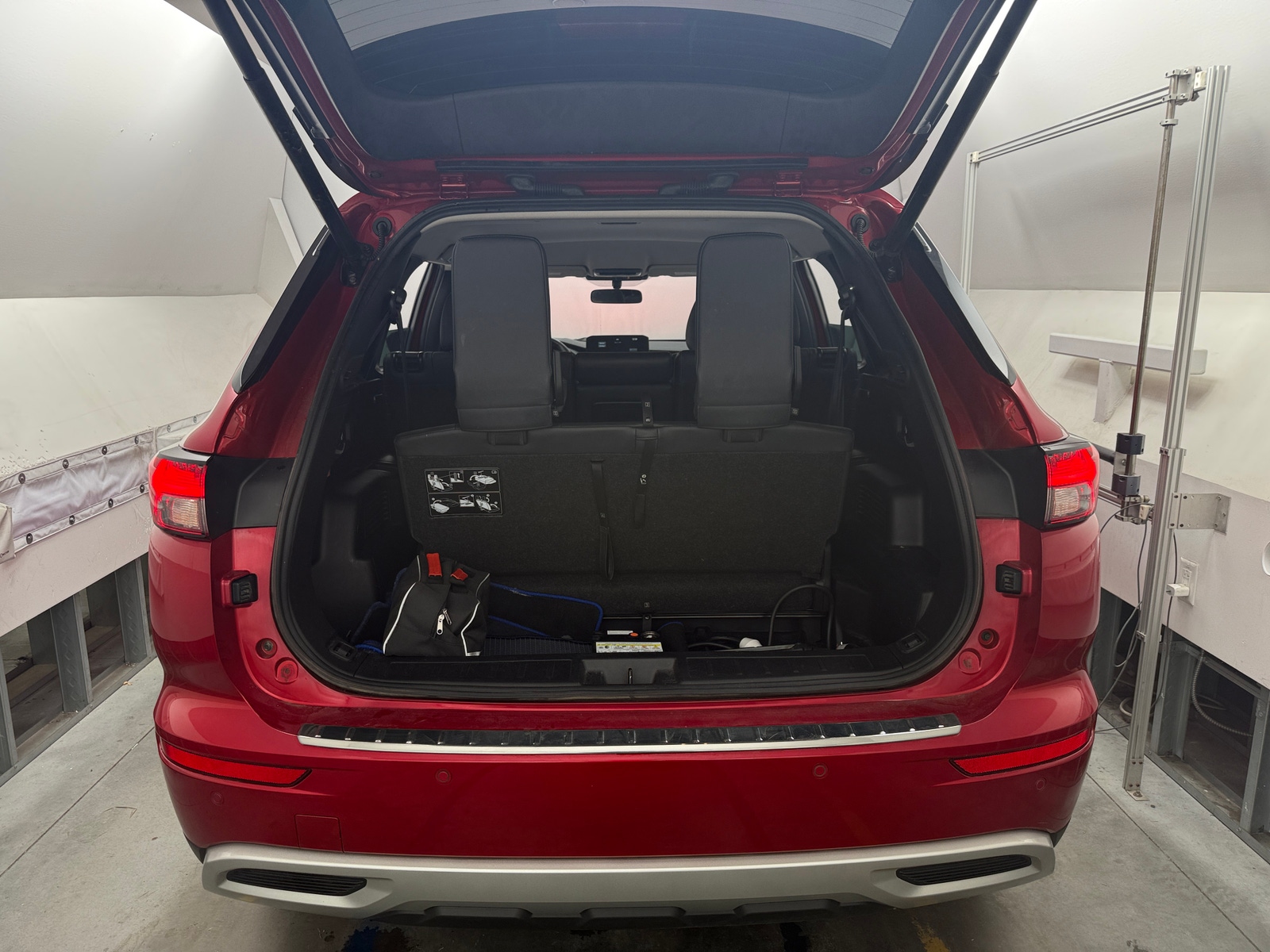 Thumbnail: 2023 Mitsubishi Outlander - 6