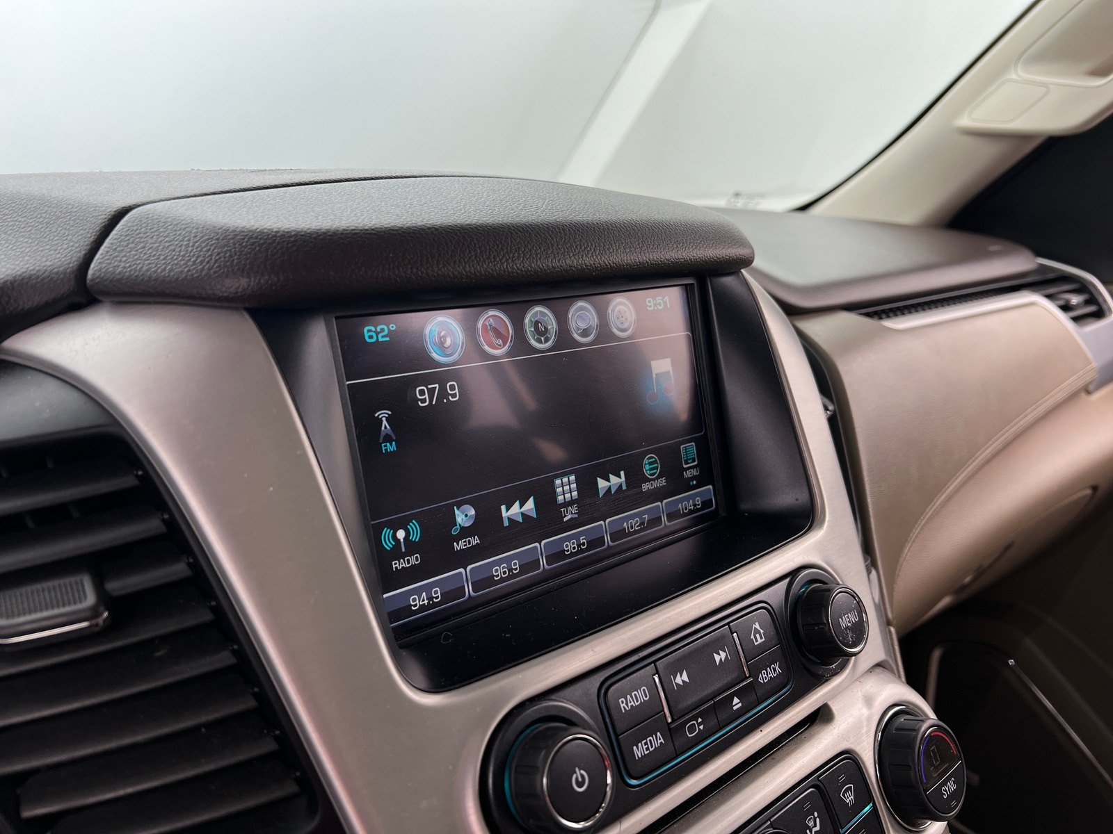 Thumbnail: 2020 GMC Yukon - 3