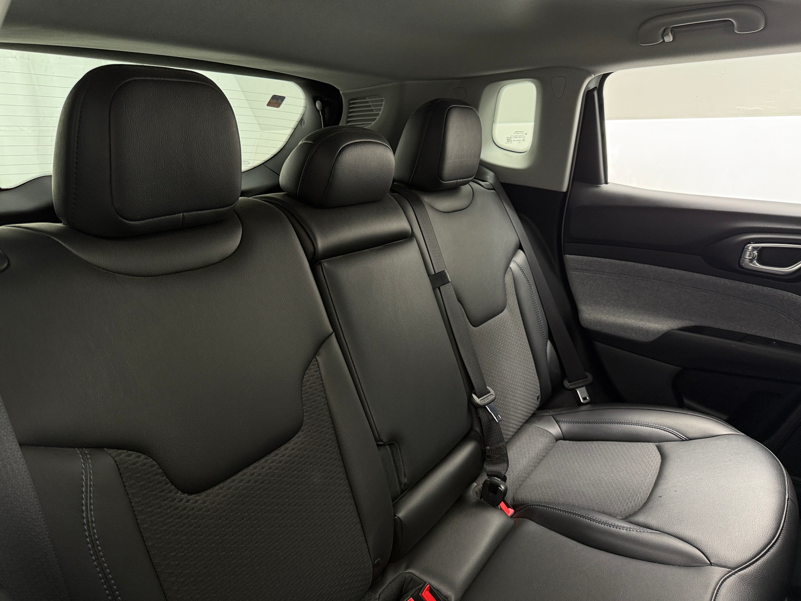 Thumbnail: 2022 Jeep Compass - 6