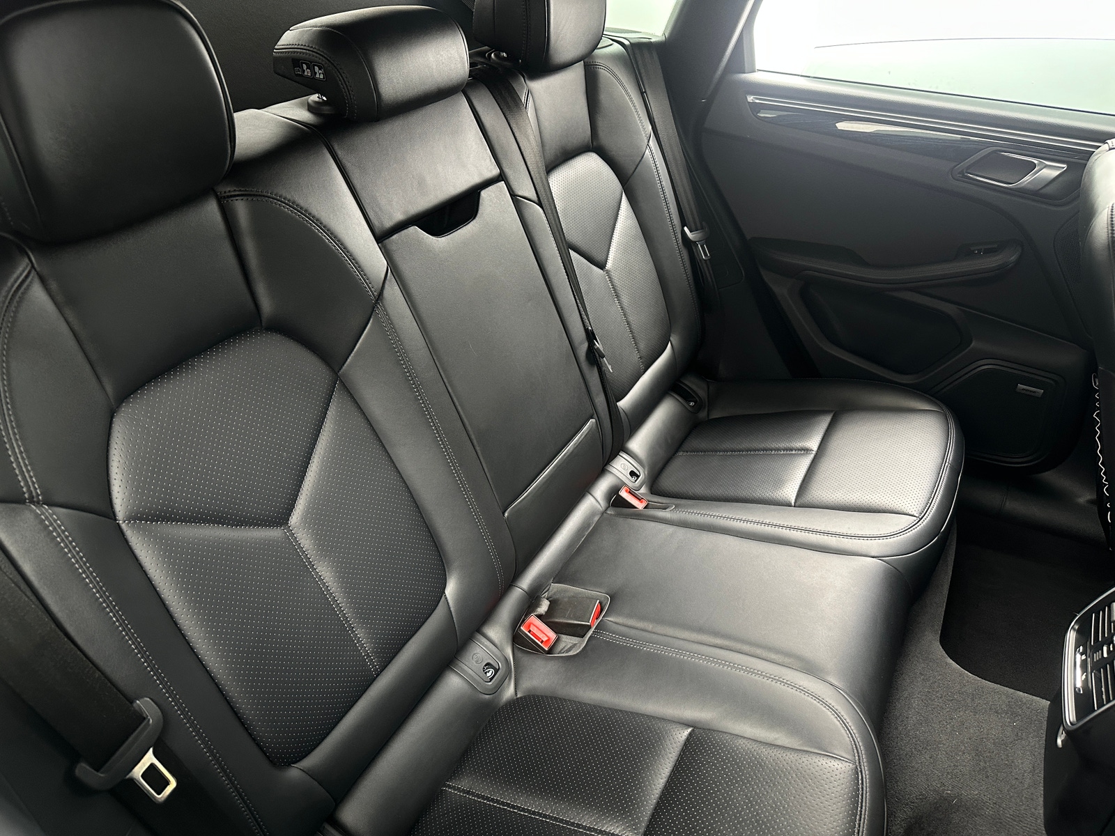 Thumbnail: 2019 Porsche Macan - 5