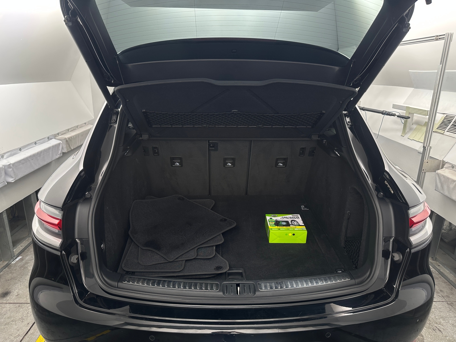 Thumbnail: 2019 Porsche Macan - 6