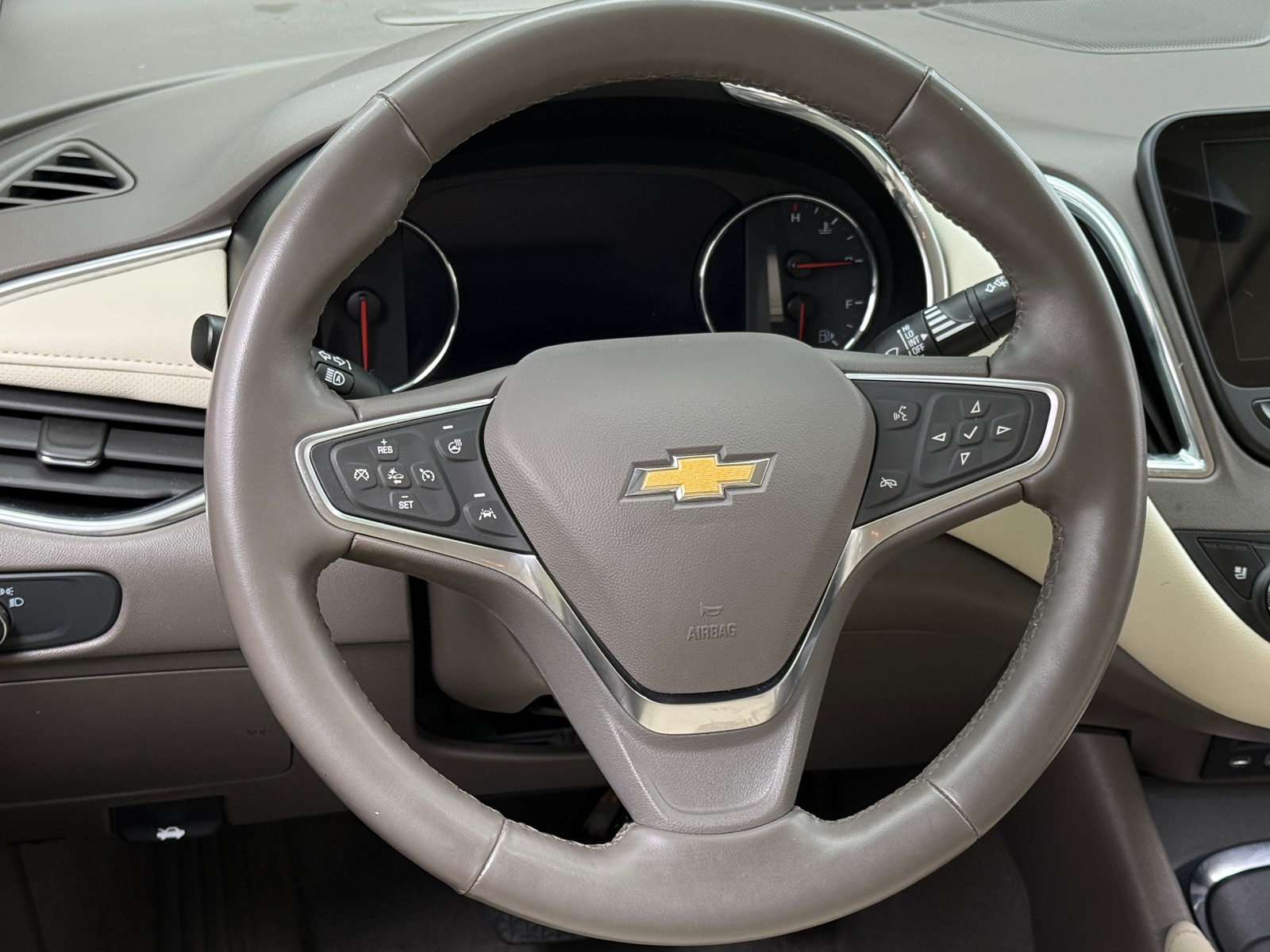 Thumbnail: 2024 Chevrolet Malibu - 4