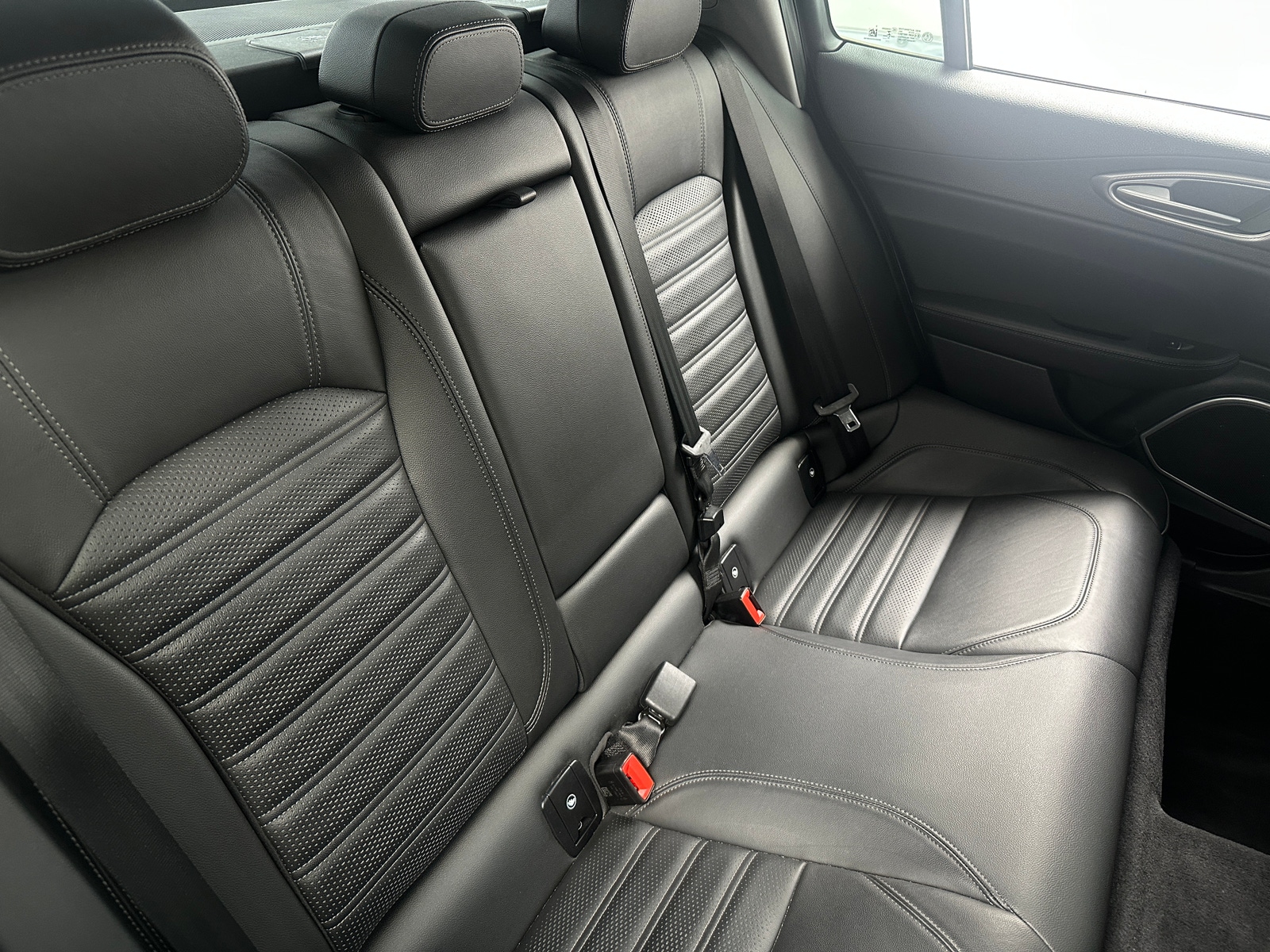 Thumbnail: 2019 Alfa Romeo Giulia - 5