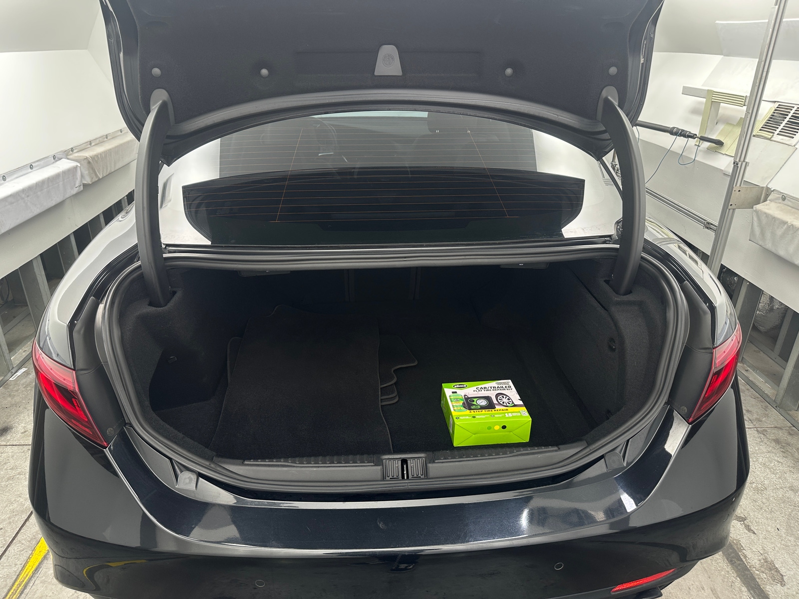 Thumbnail: 2019 Alfa Romeo Giulia - 6