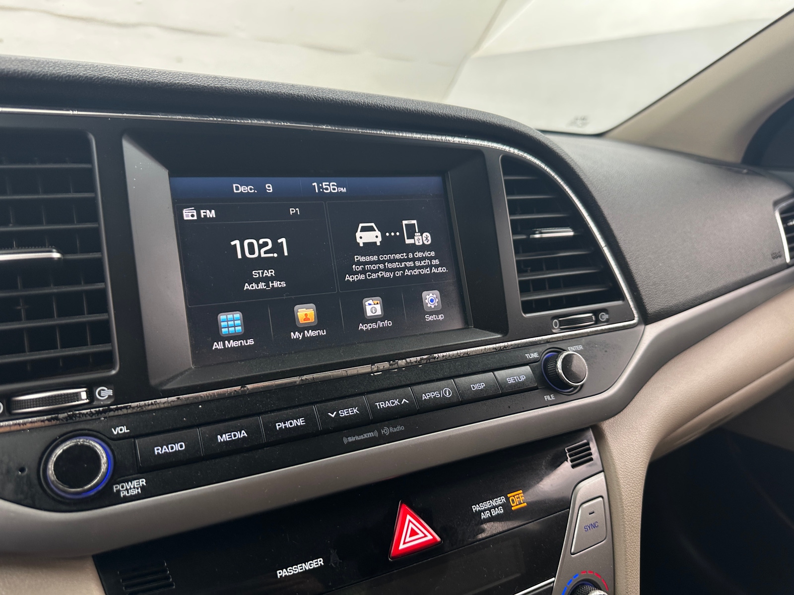 Thumbnail: 2017 Hyundai Elantra - 4