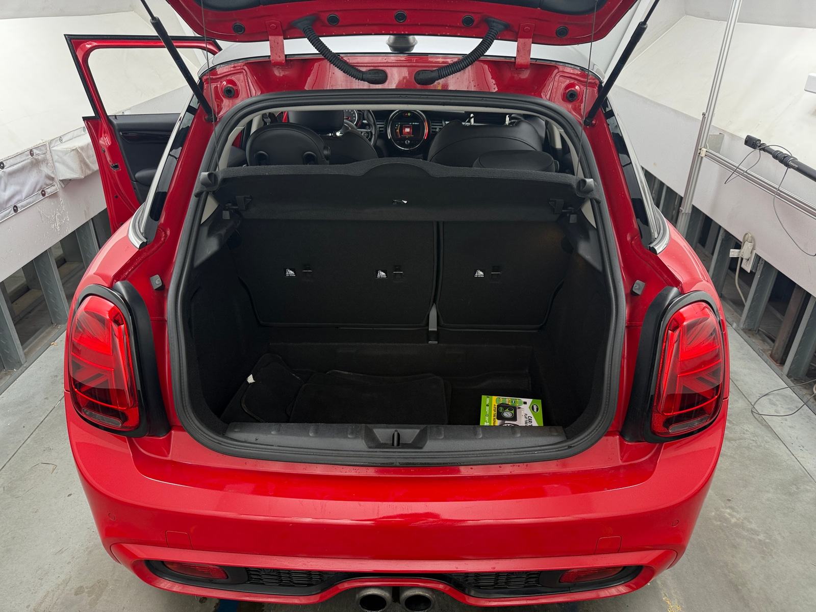 Thumbnail: 2019 MINI Cooper Hardtop - 6