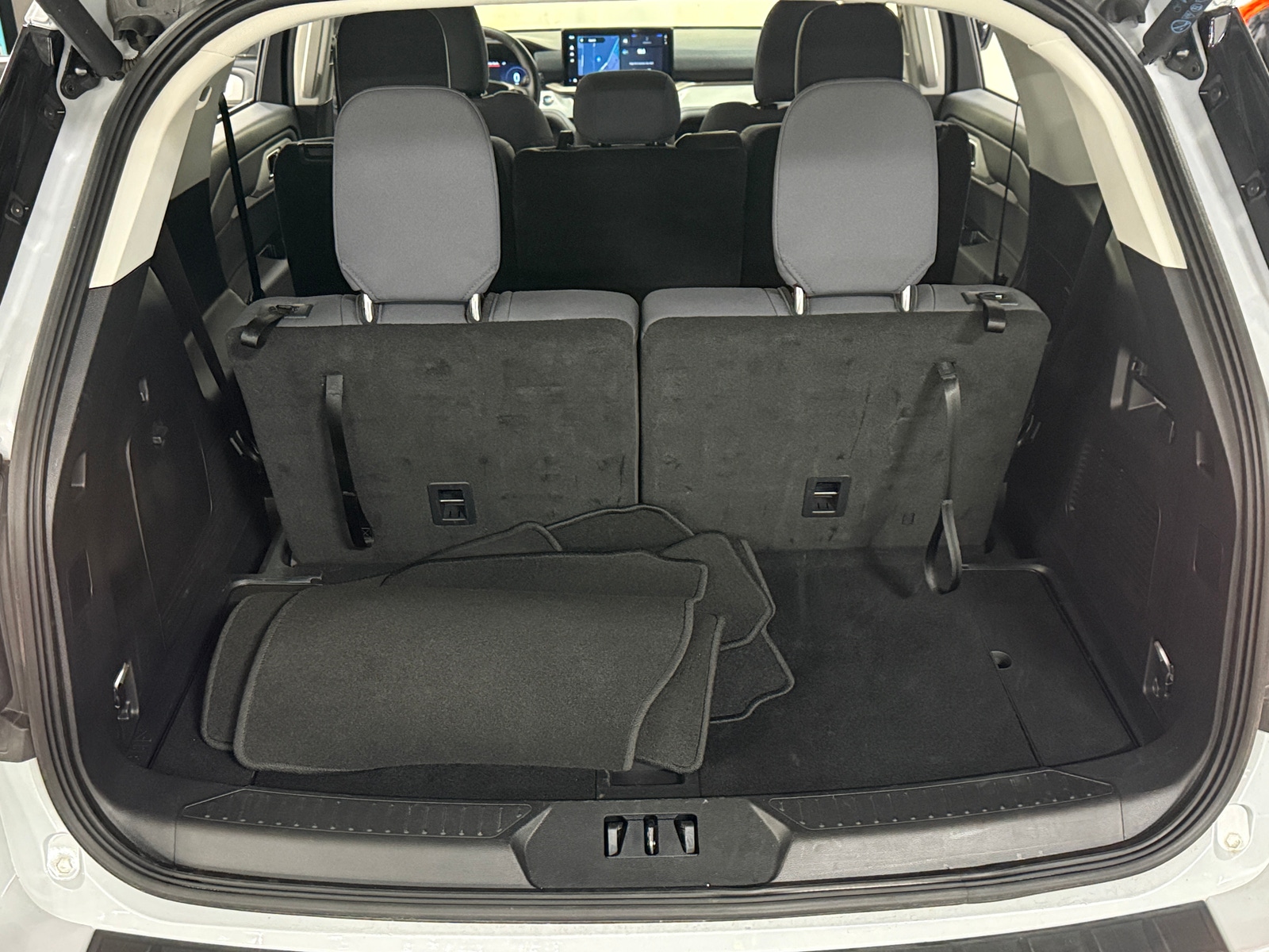 Thumbnail: 2025 Ford Explorer - 7