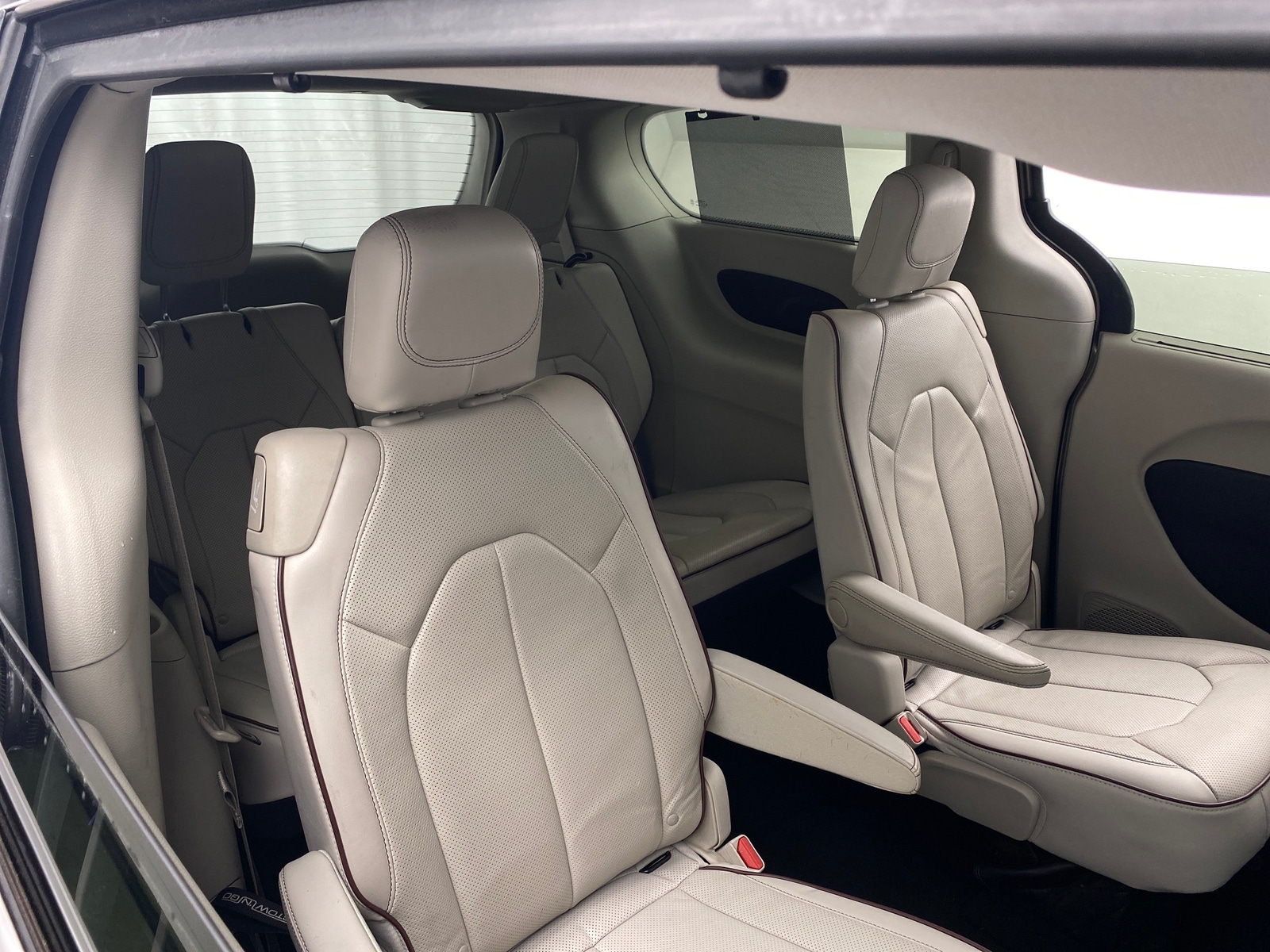 Thumbnail: 2018 Chrysler Pacifica - 5