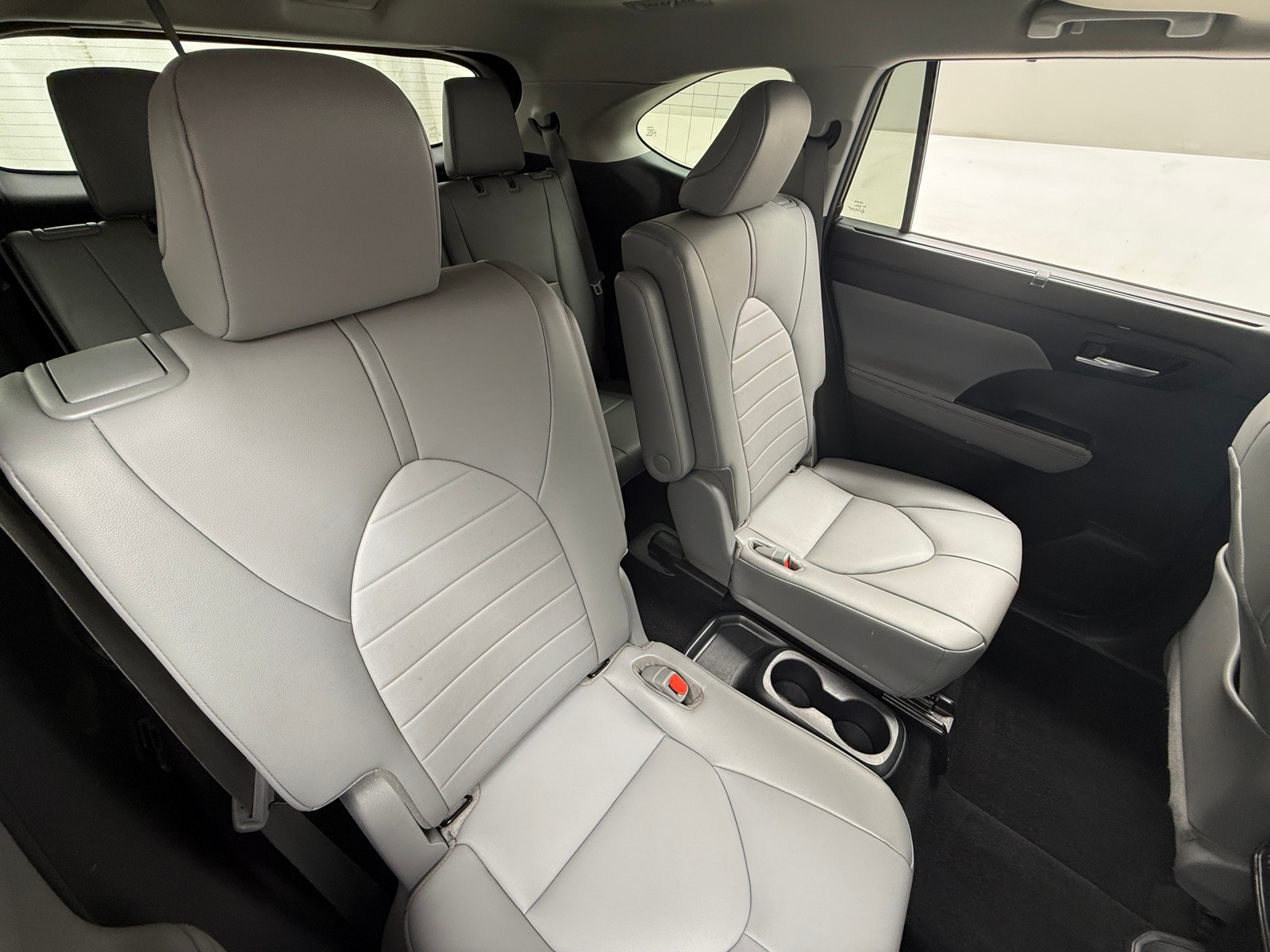 Thumbnail: 2021 Toyota Highlander - 5