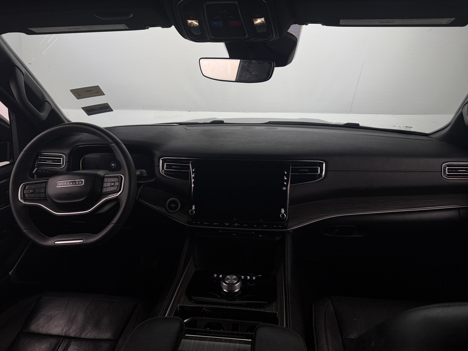 Thumbnail: 2022 Jeep Wagoneer - 2