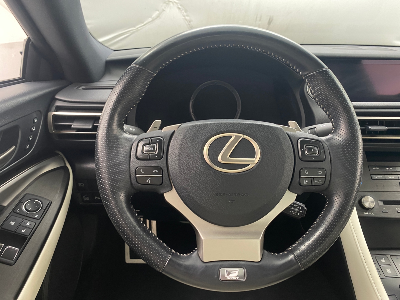 Thumbnail: 2020 Lexus RC - 3