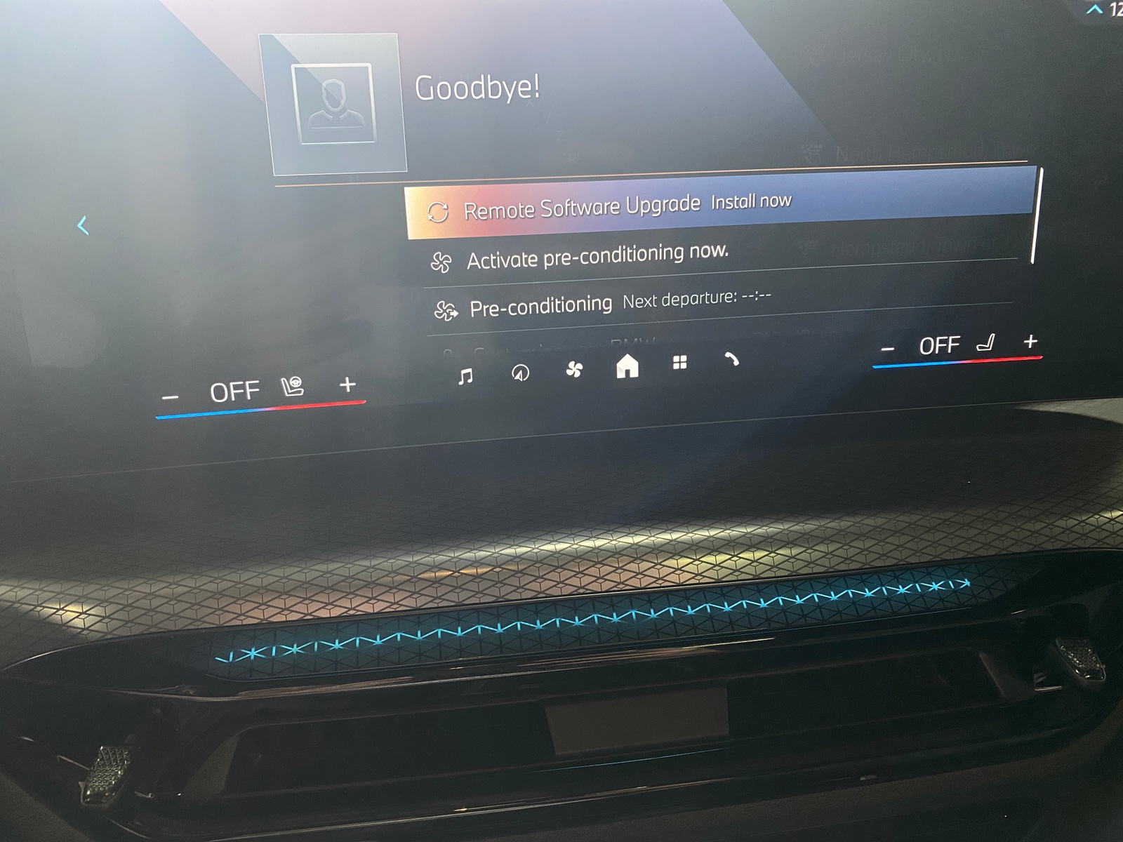 Thumbnail: 2025 BMW 3 Series - 3