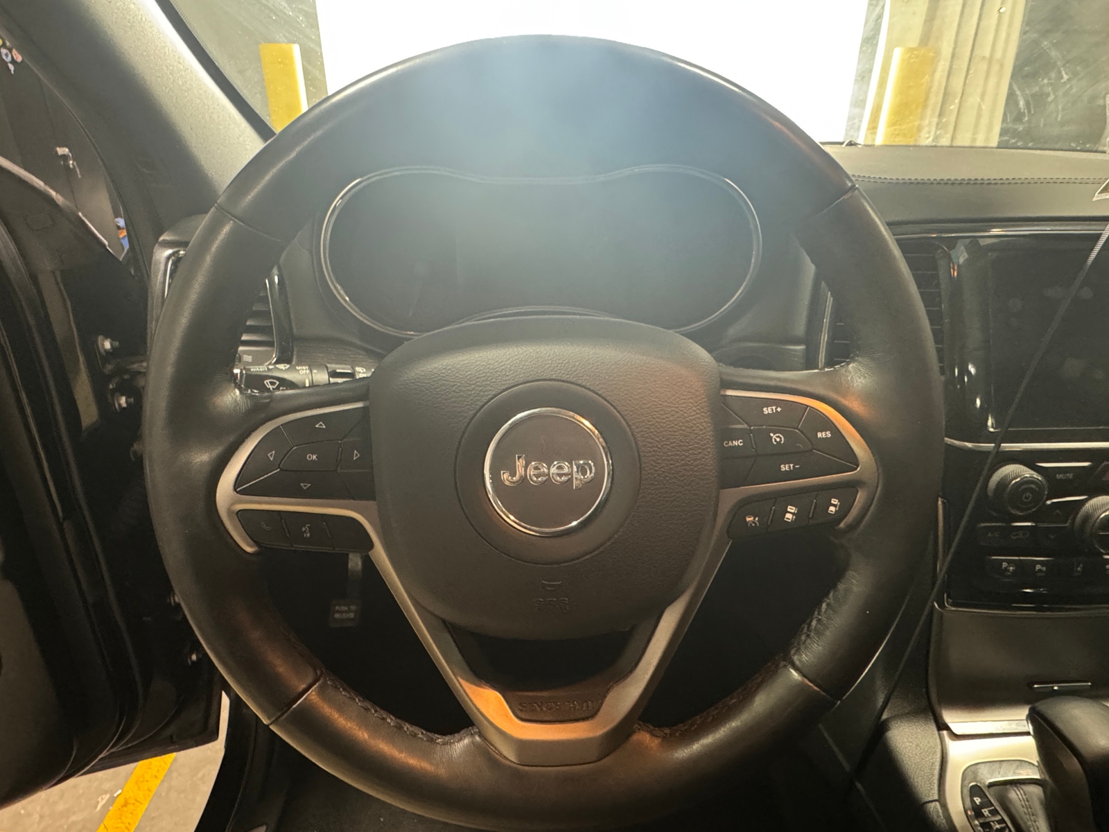 Thumbnail: 2019 Jeep Grand Cherokee - 4