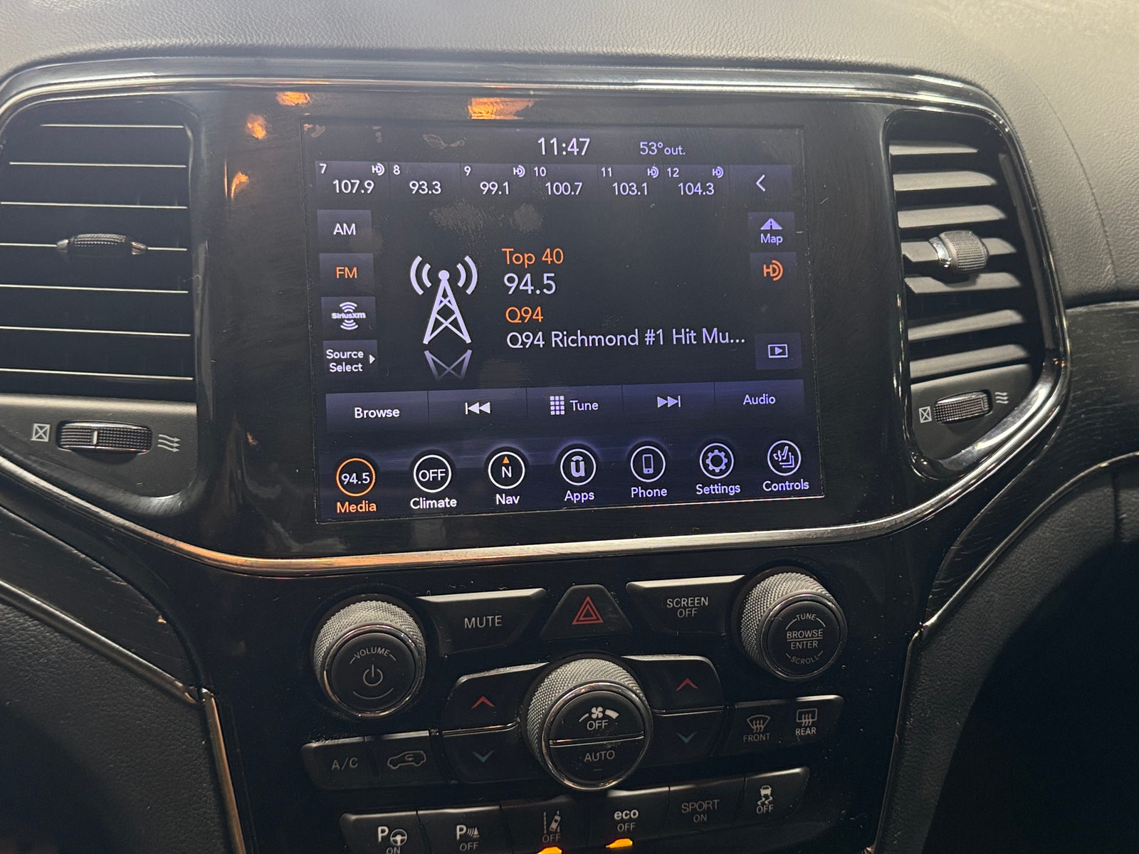 Thumbnail: 2019 Jeep Grand Cherokee - 3