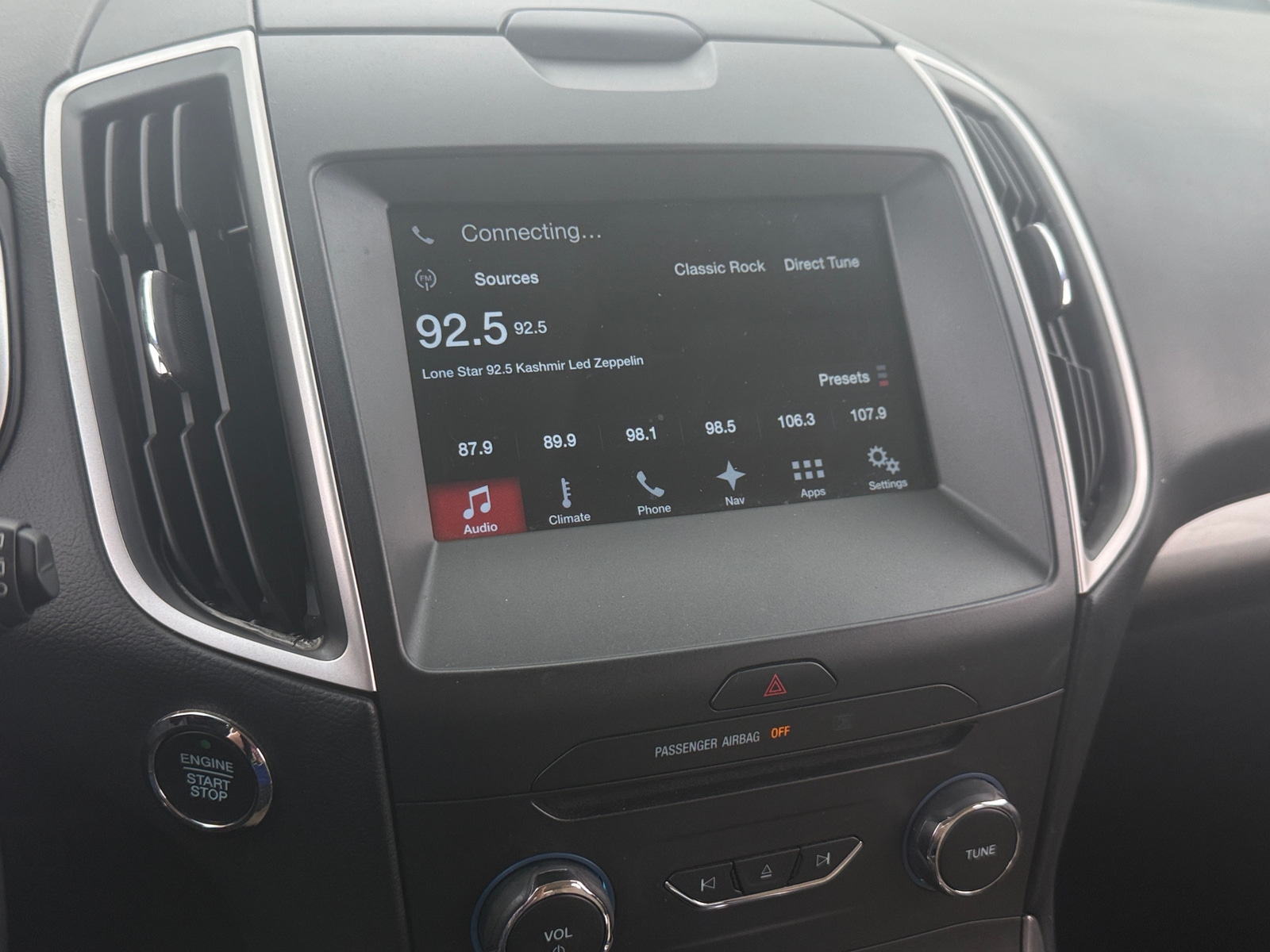 Thumbnail: 2016 Ford Edge - 3