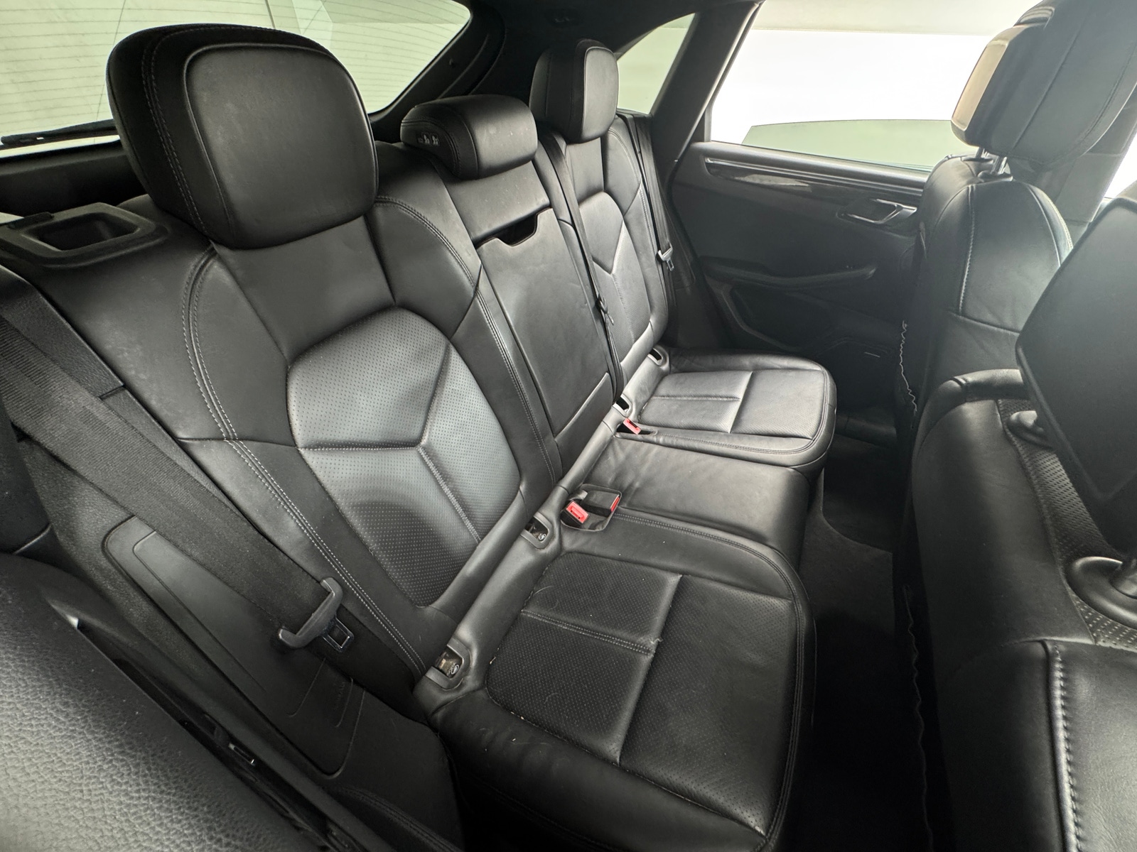 Thumbnail: 2017 Porsche Macan - 5