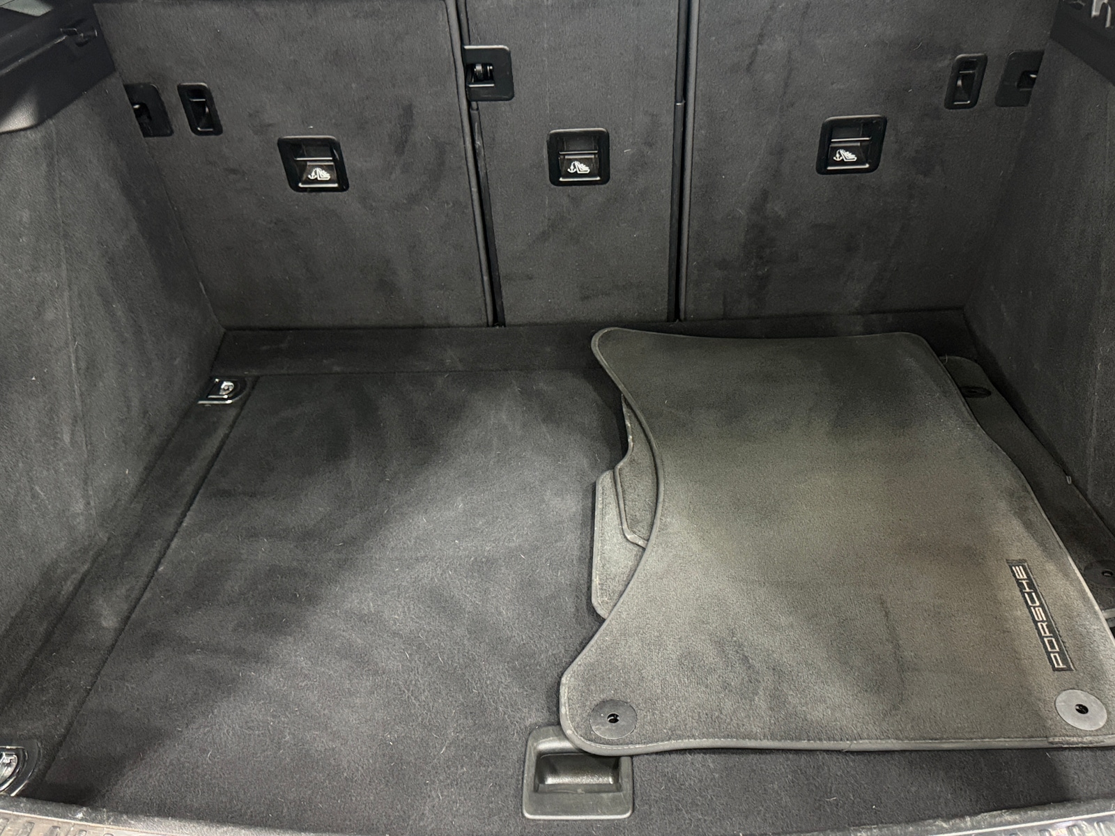 Thumbnail: 2017 Porsche Macan - 6