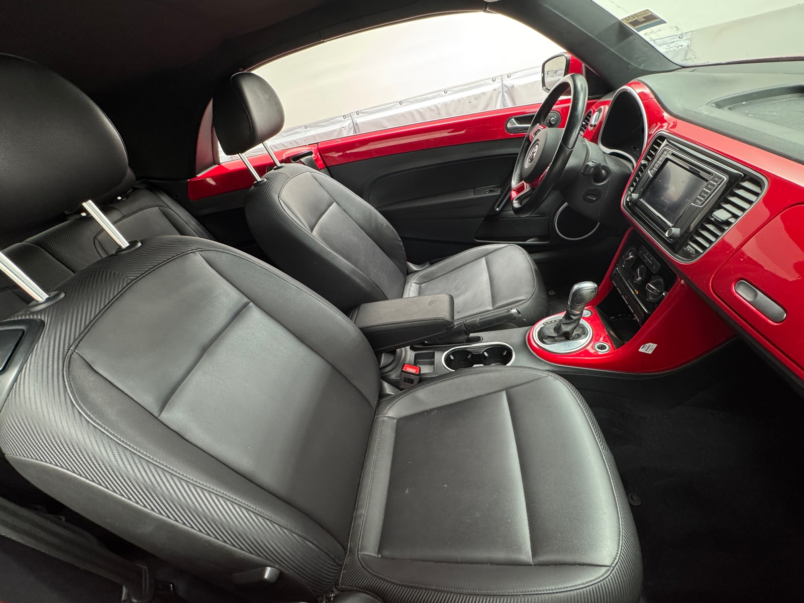 Thumbnail: 2017 Volkswagen Beetle - 2