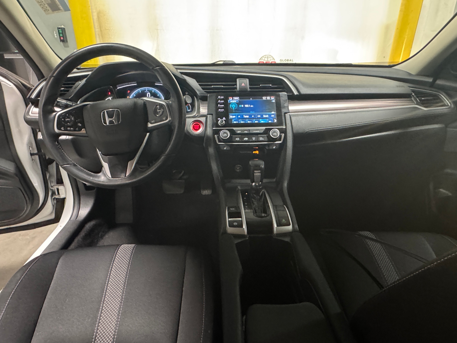 Thumbnail: 2019 Honda Civic - 3