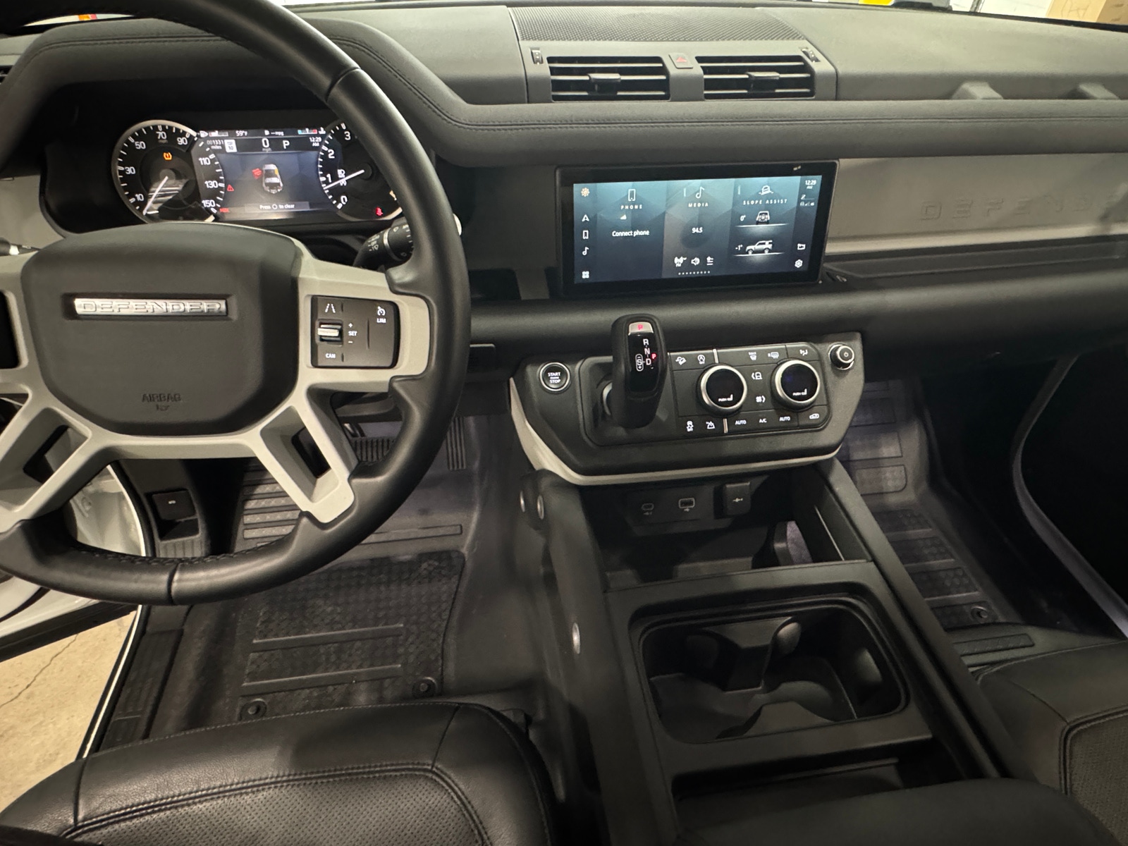 Thumbnail: 2023 Land Rover Defender - 2