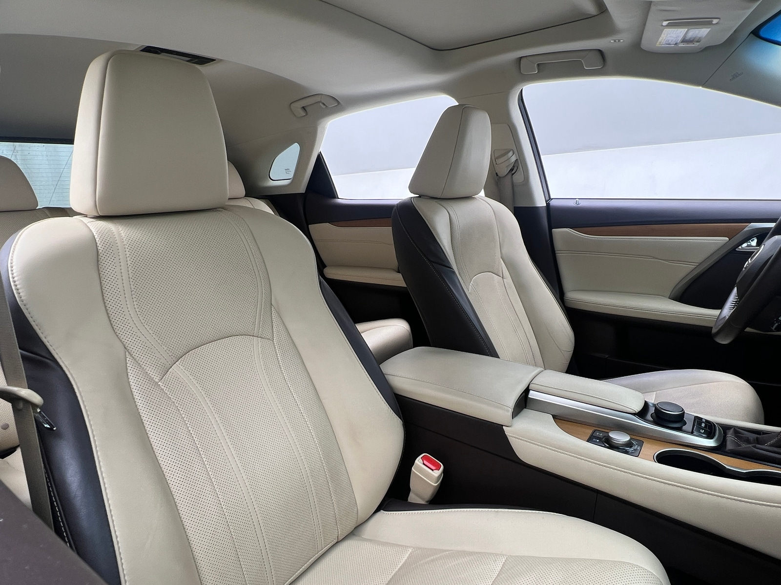 Thumbnail: 2017 Lexus RX - 2