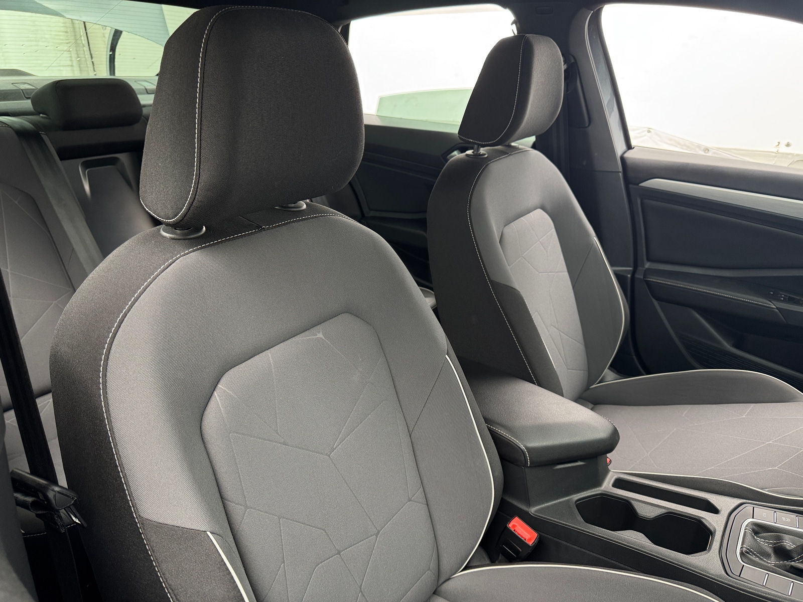 Thumbnail: 2025 Volkswagen Jetta - 2