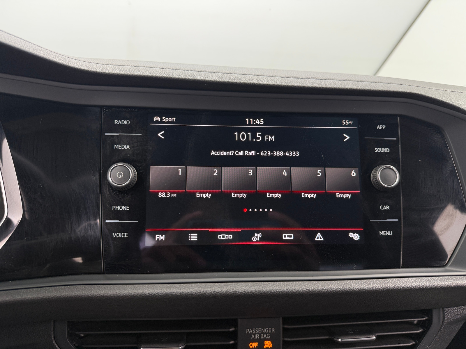 Thumbnail: 2023 Volkswagen Jetta - 3