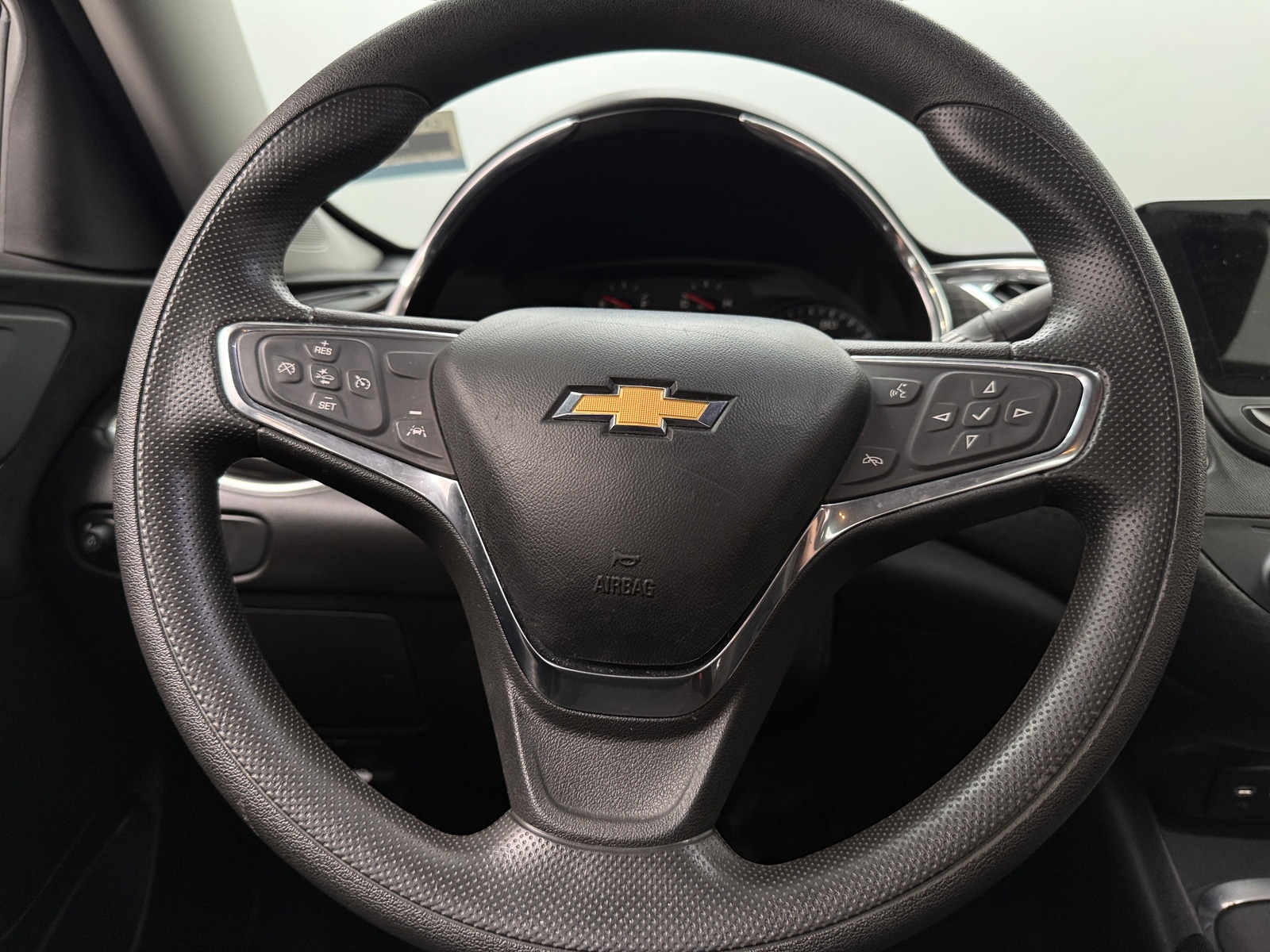 Thumbnail: 2020 Chevrolet Malibu - 5