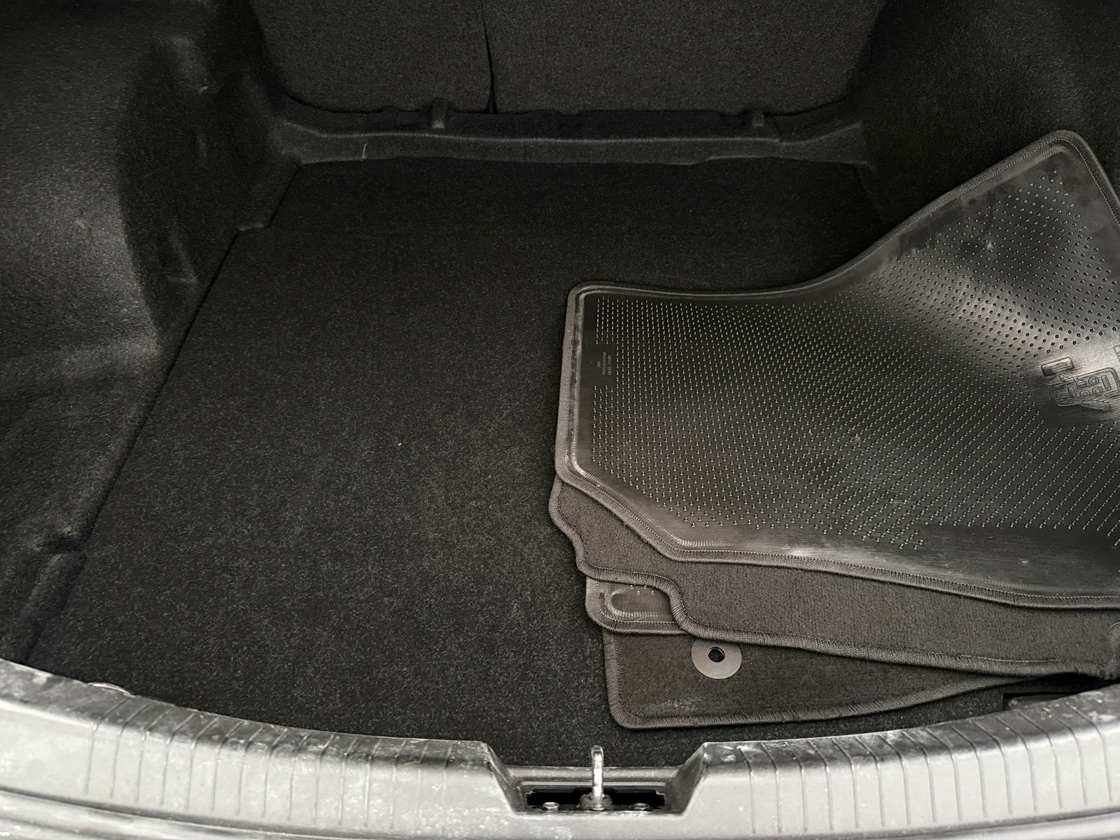 Thumbnail: 2020 Chevrolet Malibu - 7